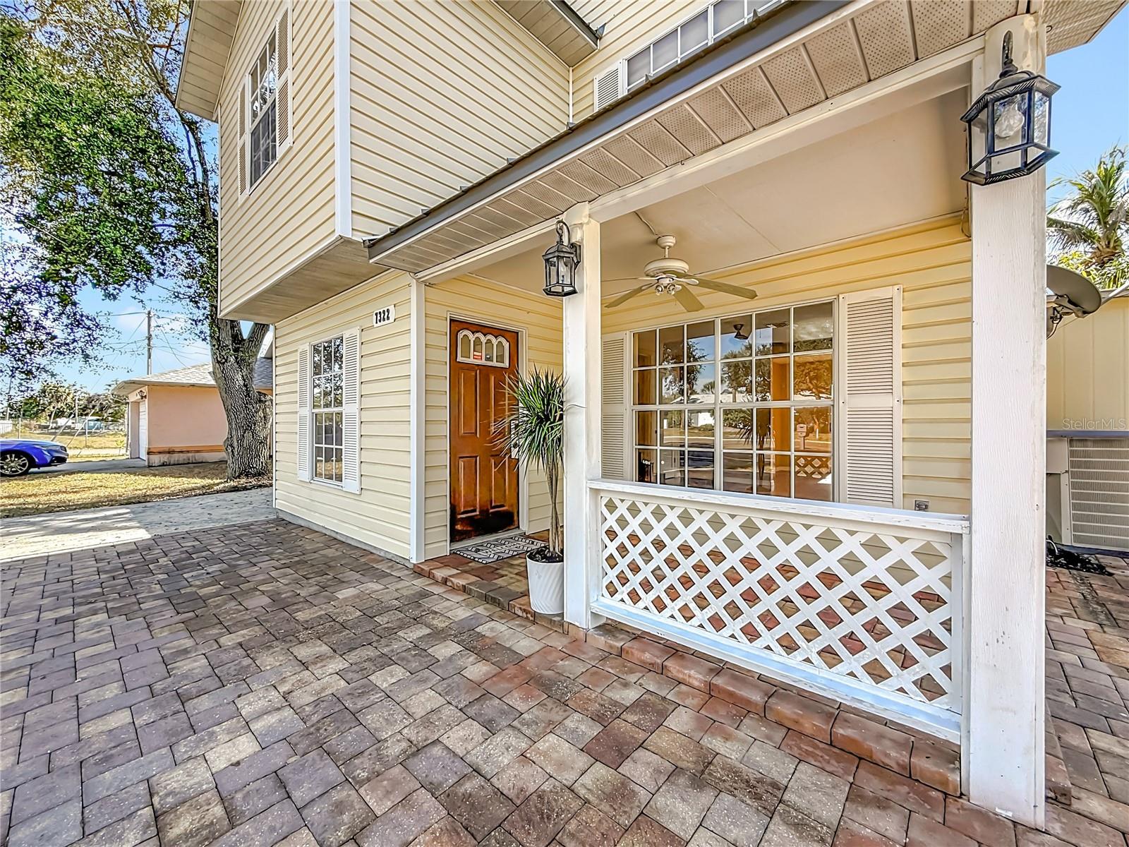 Image 11 of 77 For 7322 54th Avenue N