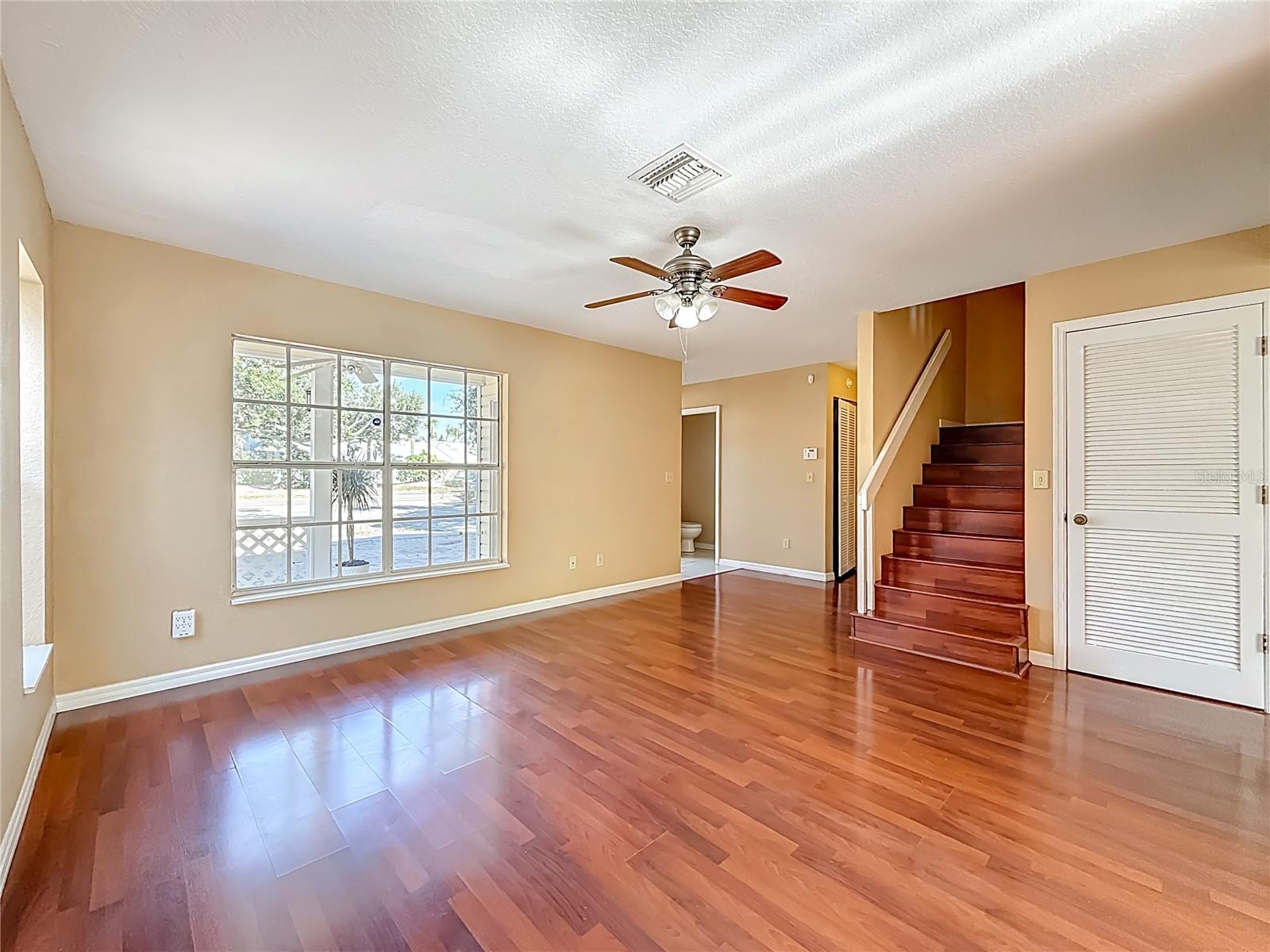 Image 17 of 77 For 7322 54th Avenue N