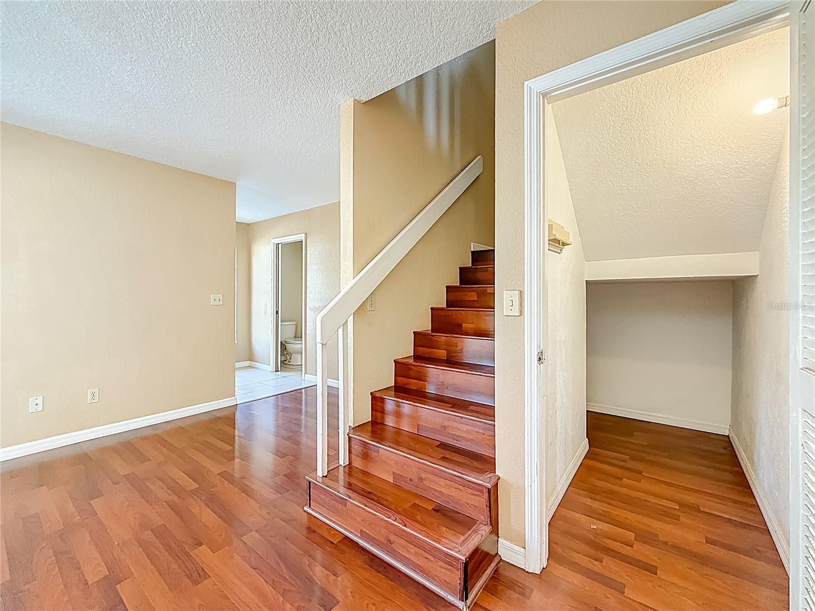 Image 18 of 77 For 7322 54th Avenue N