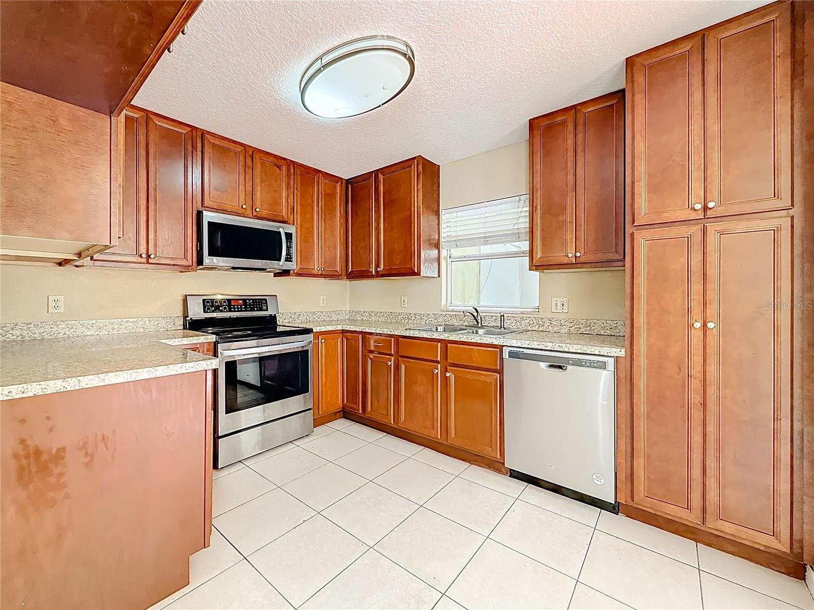 Image 21 of 77 For 7322 54th Avenue N