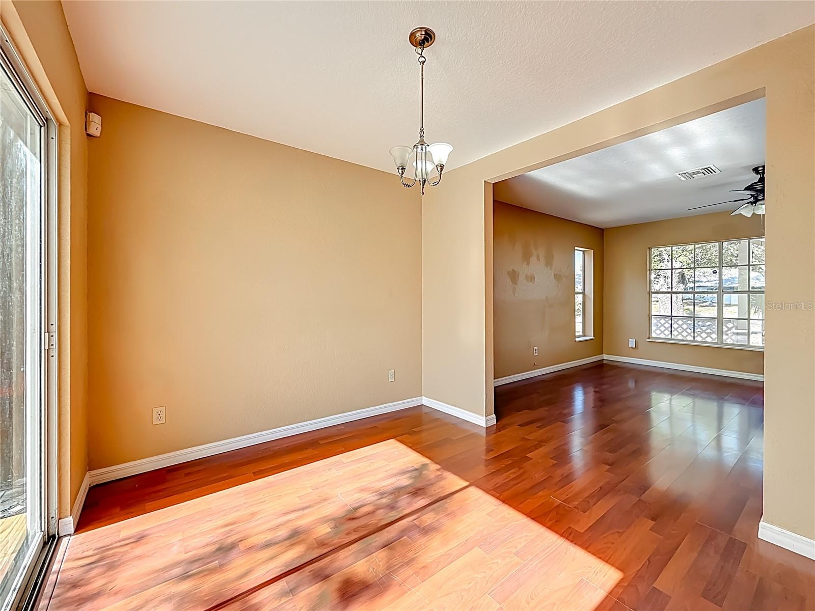 Image 26 of 77 For 7322 54th Avenue N