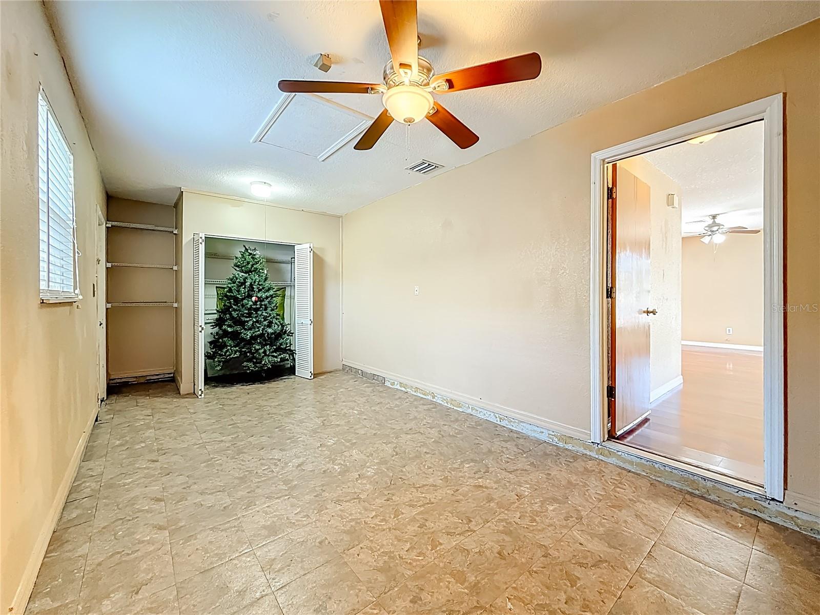 Image 31 of 77 For 7322 54th Avenue N