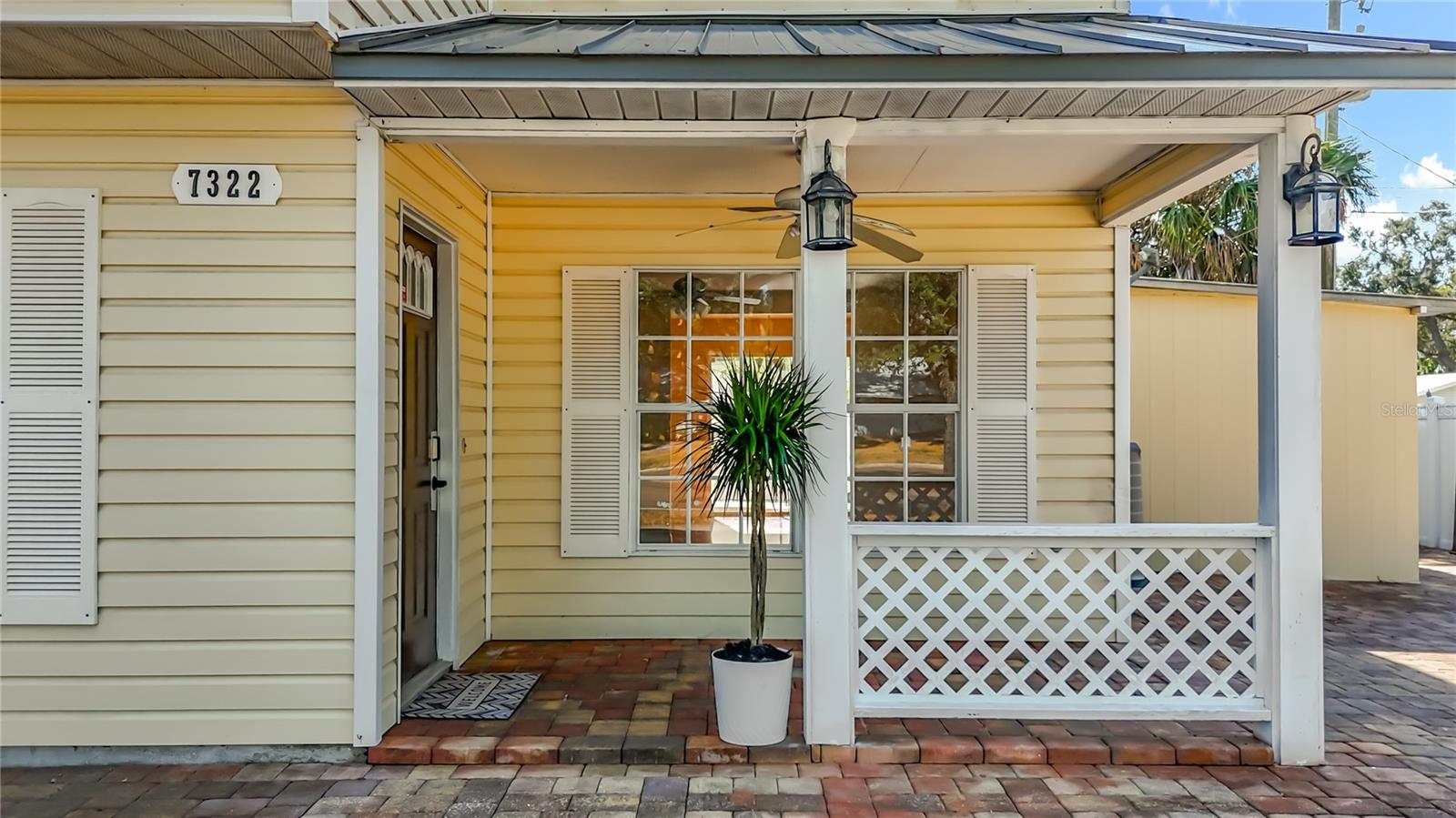 Image 5 of 77 For 7322 54th Avenue N