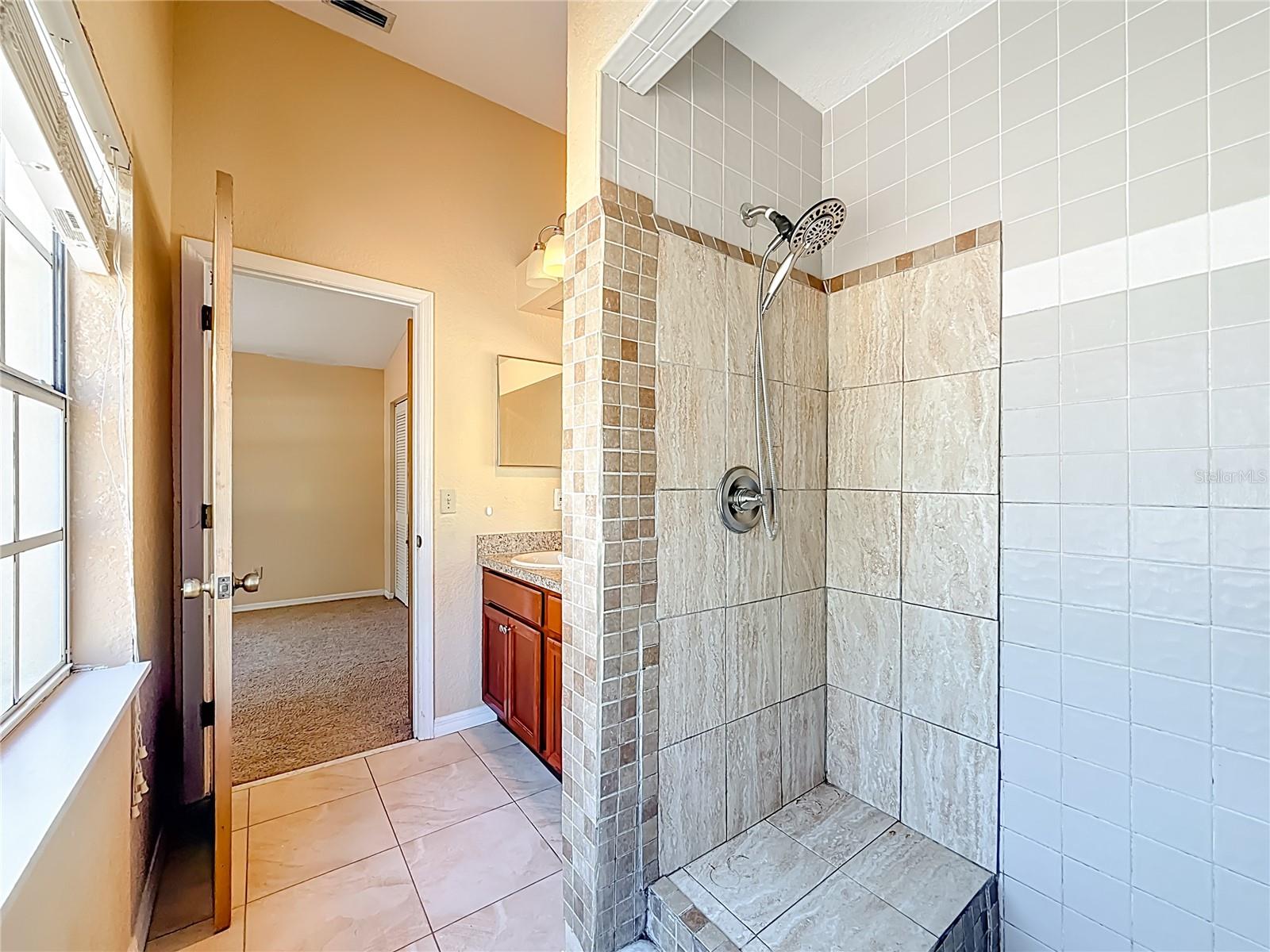 Image 53 of 77 For 7322 54th Avenue N