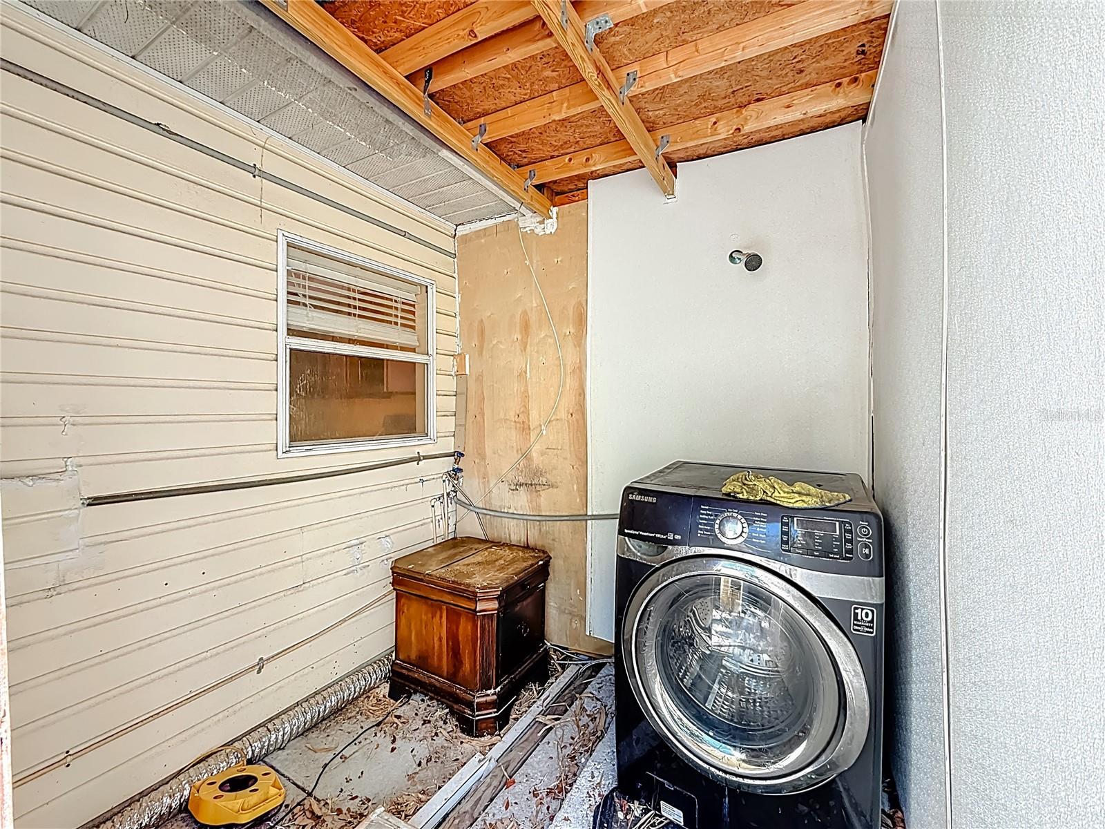 Image 55 of 77 For 7322 54th Avenue N