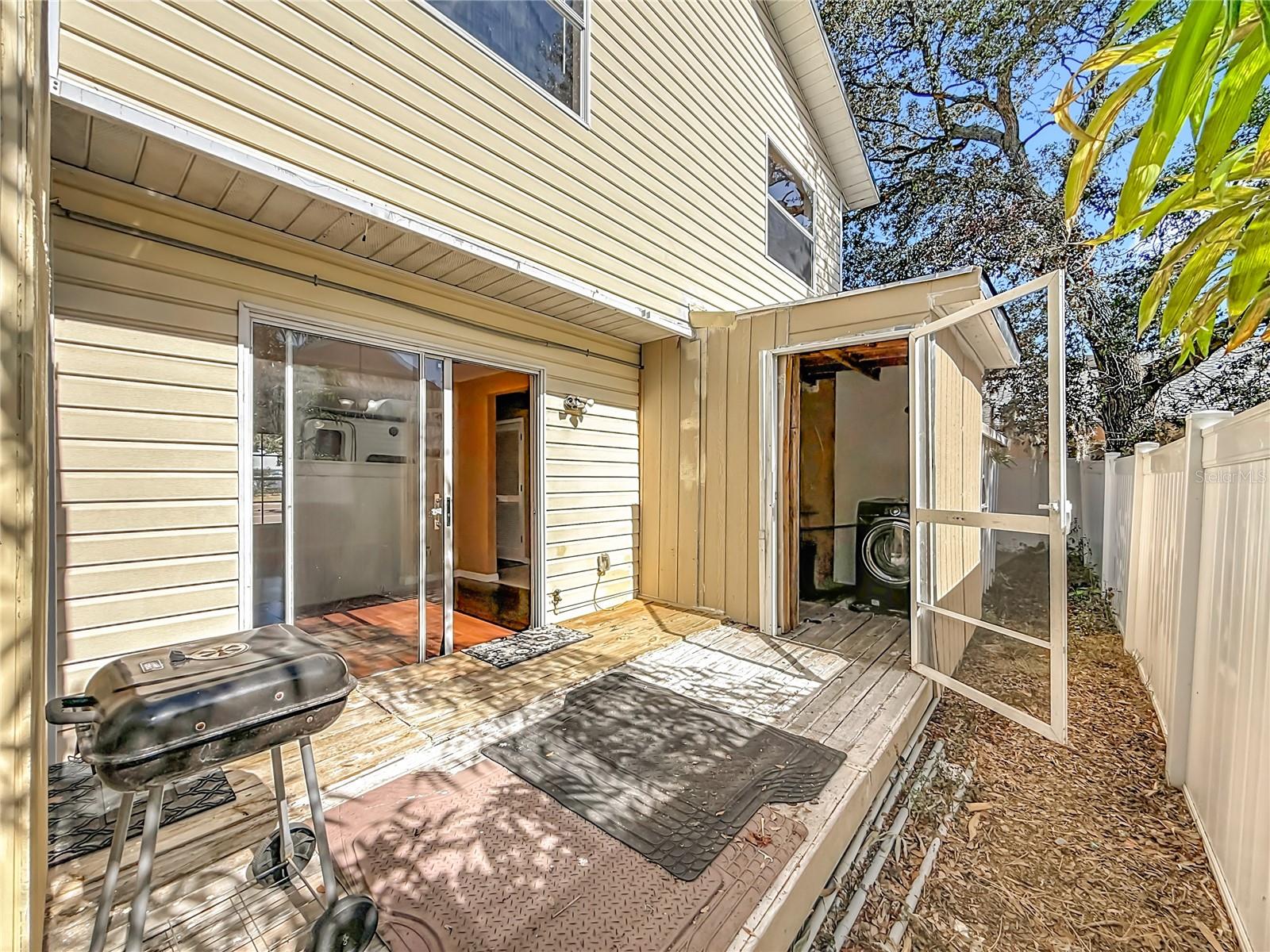 Image 59 of 77 For 7322 54th Avenue N