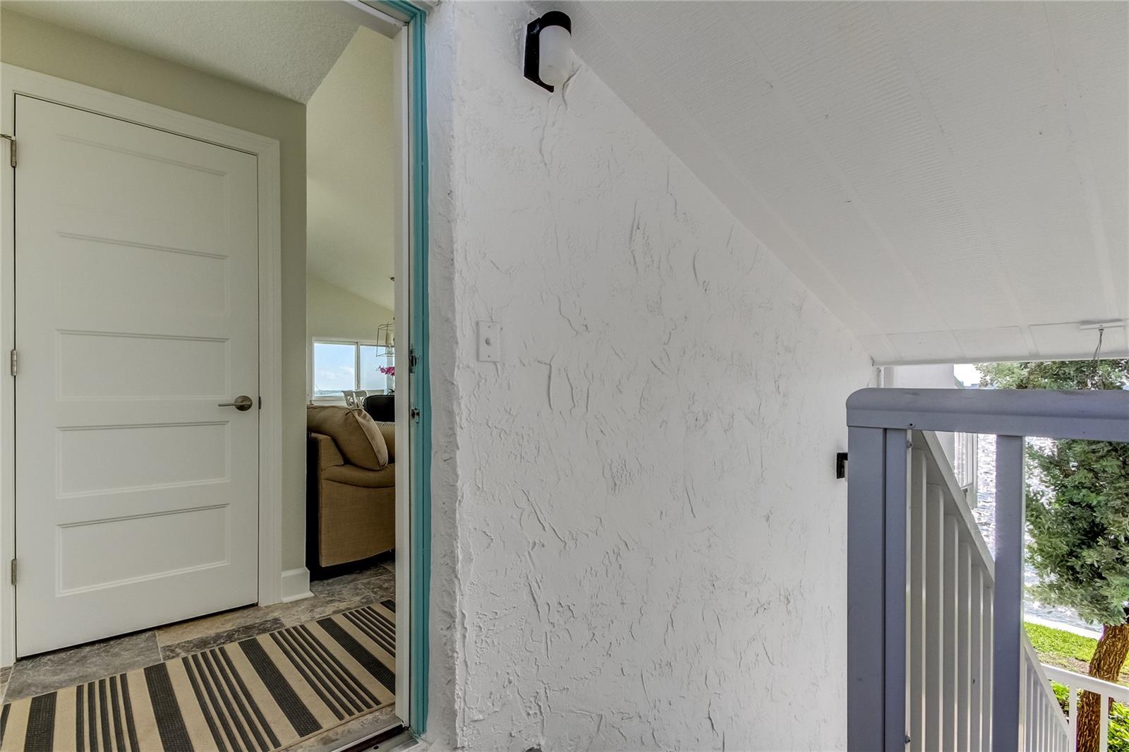 Listing photo id 0 for 1401 Gulf Boulevard 205