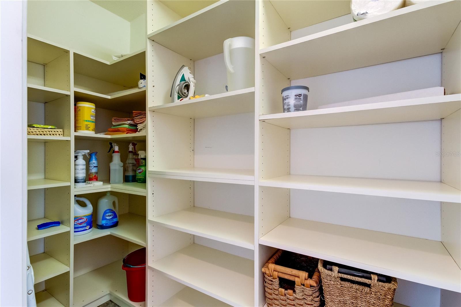 Listing photo id 20 for 1401 Gulf Boulevard 205