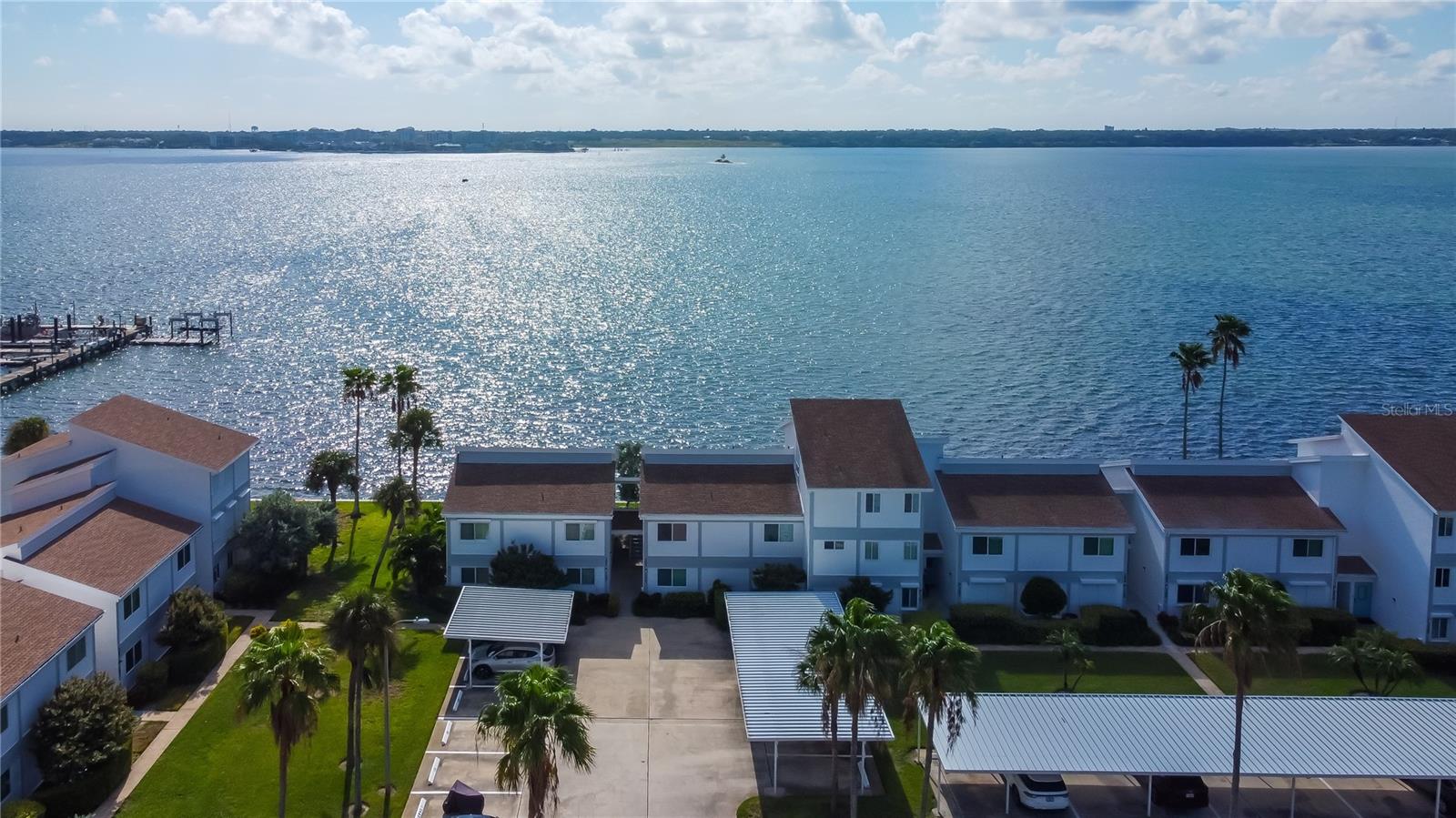 Listing photo id 26 for 1401 Gulf Boulevard 205