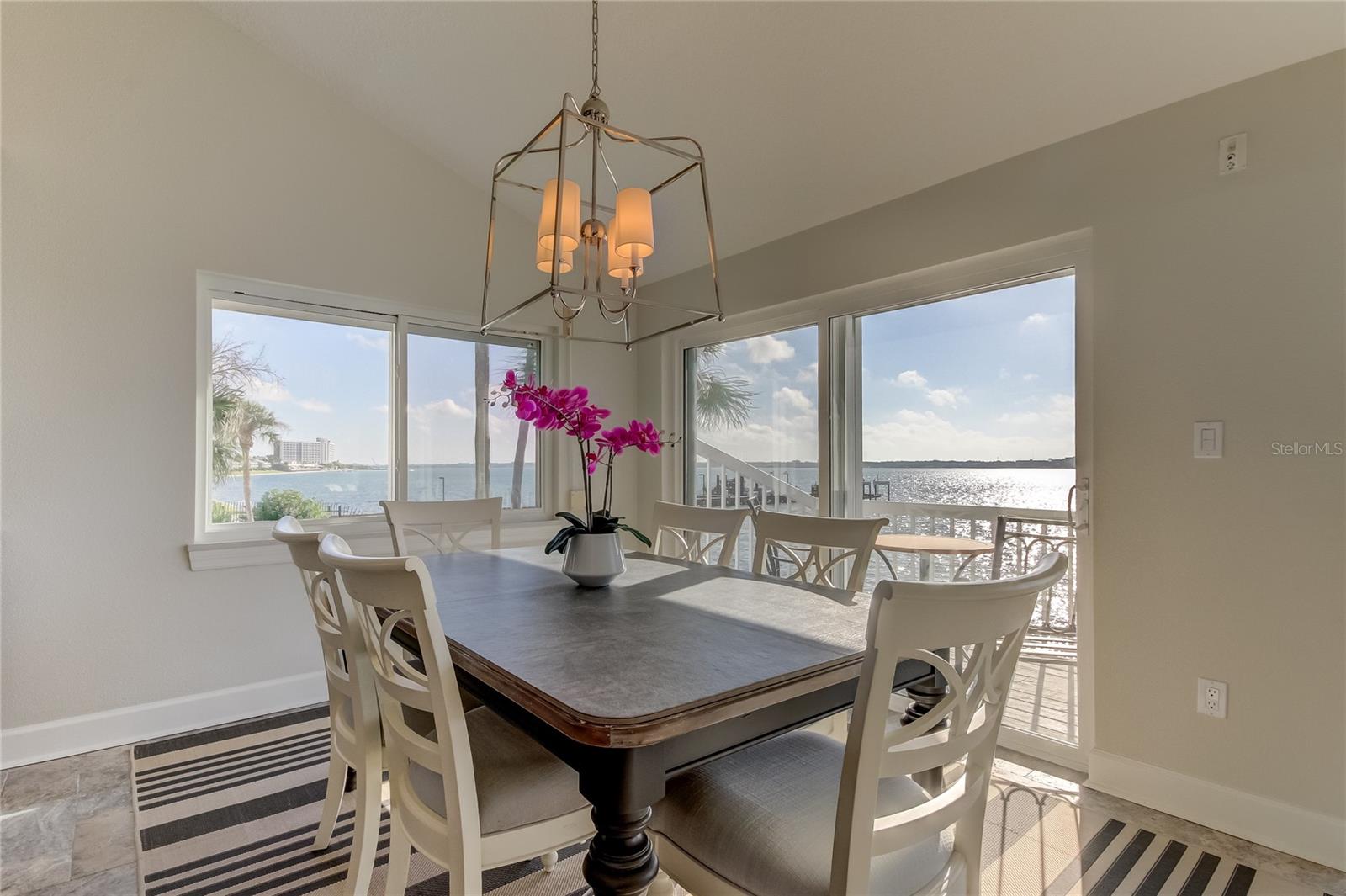 Listing photo id 7 for 1401 Gulf Boulevard 205