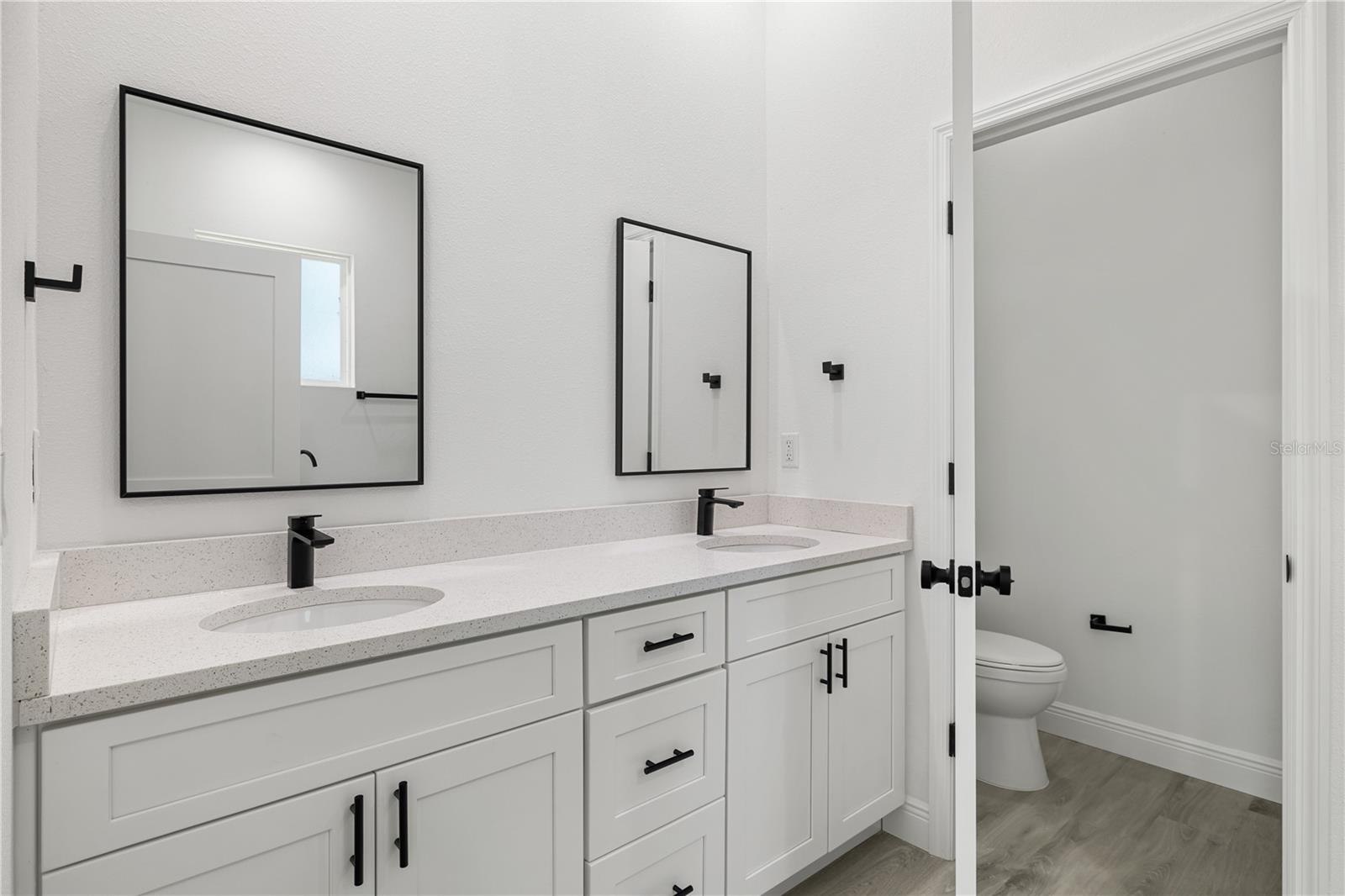 Image 26 of 40 For 12879 Sw 58 Circle