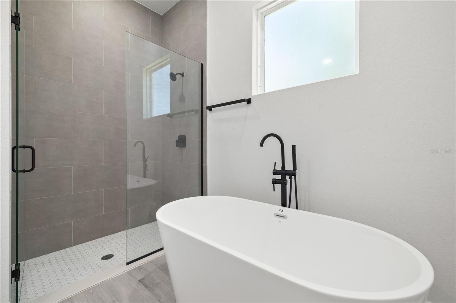 Image 27 of 40 For 12879 Sw 58 Circle