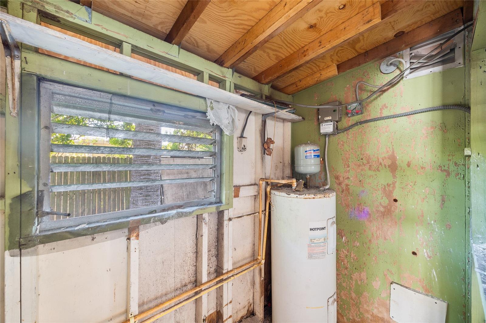 Image 19 of 44 For 7117 15th Street N