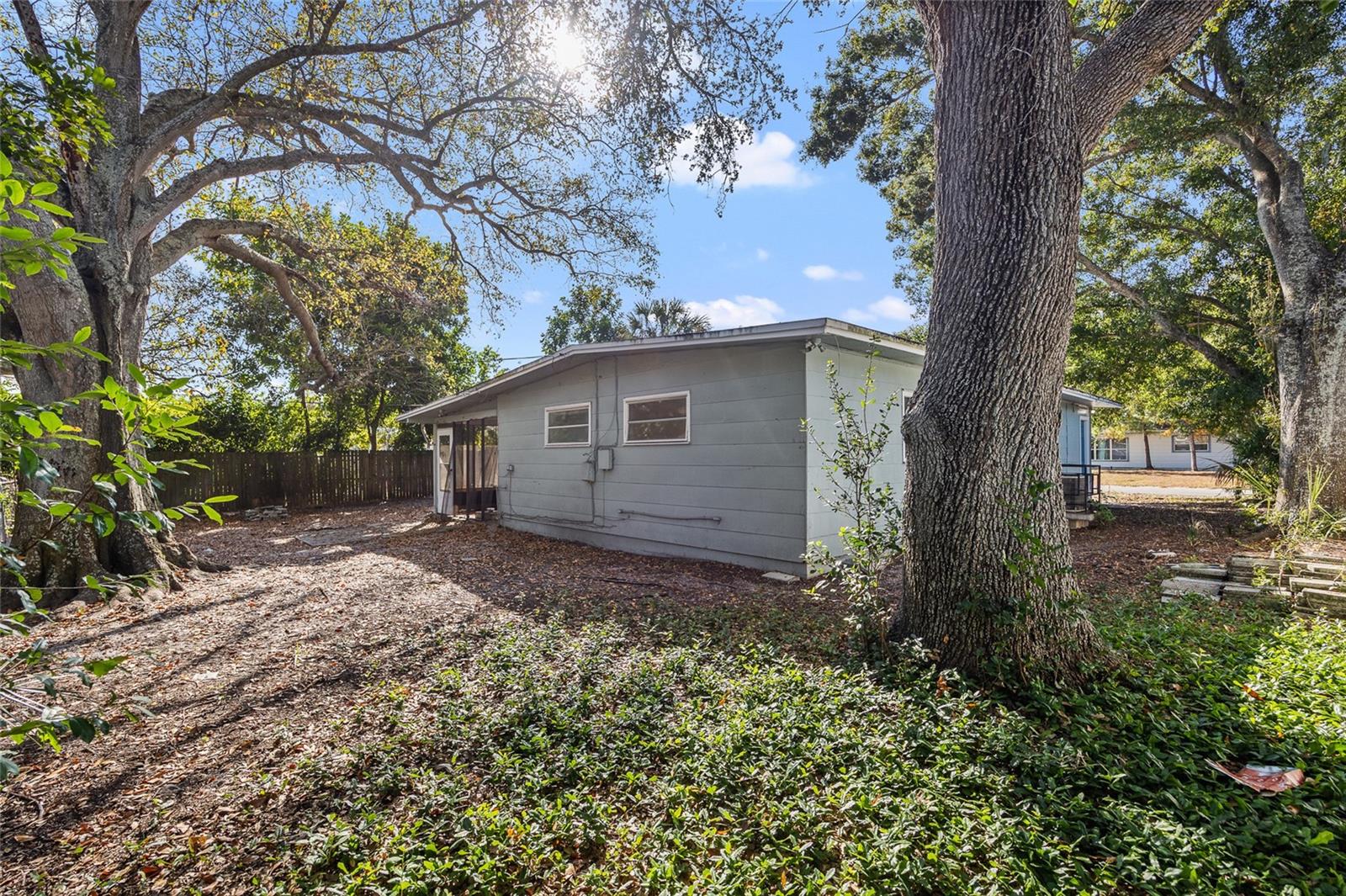 Image 27 of 44 For 7117 15th Street N