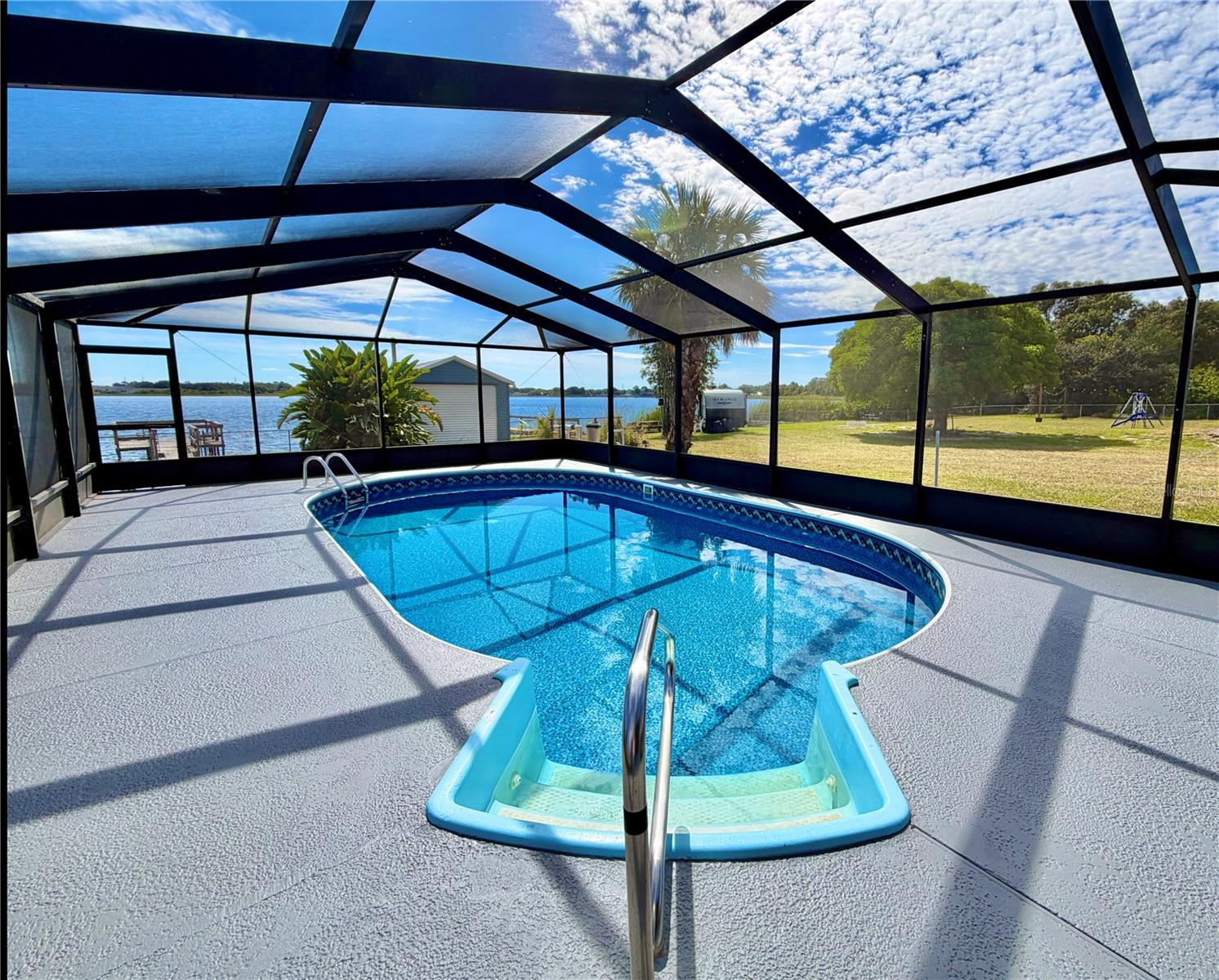 Image 20 of 25 For 1151 Carefree Cove Drive