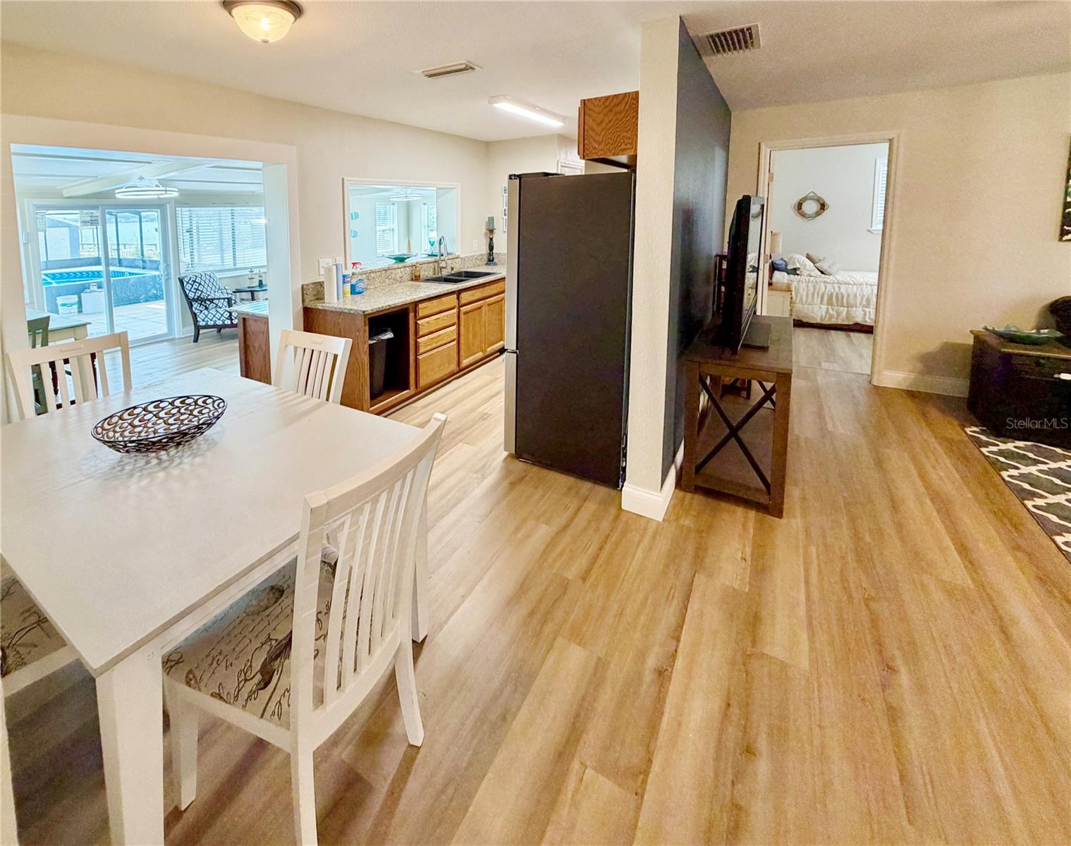 Image 6 of 25 For 1151 Carefree Cove Drive