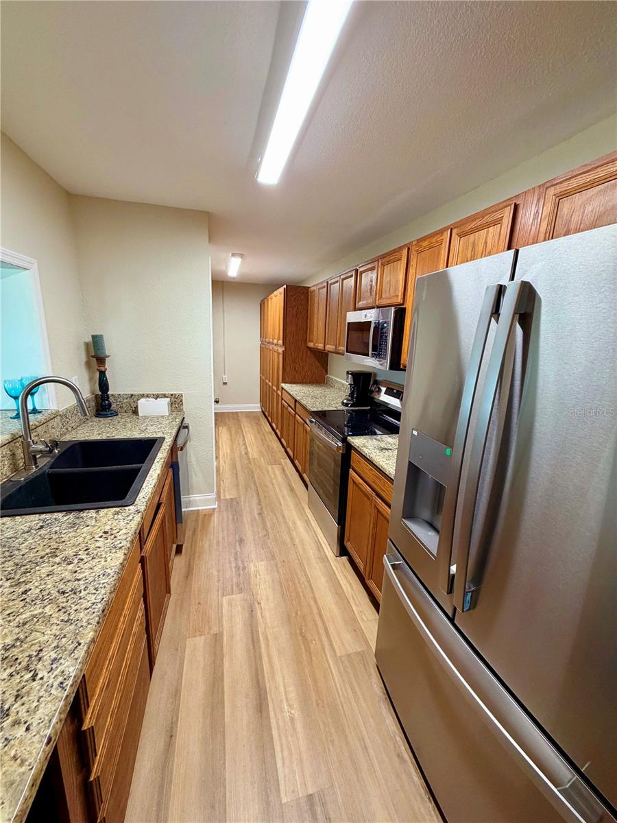 Image 7 of 25 For 1151 Carefree Cove Drive