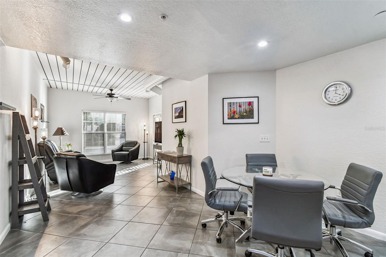 Image 14 of 43 For 2421 Horatio Street 818