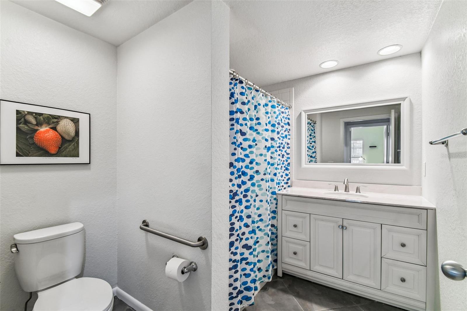 Image 31 of 43 For 2421 Horatio Street 818