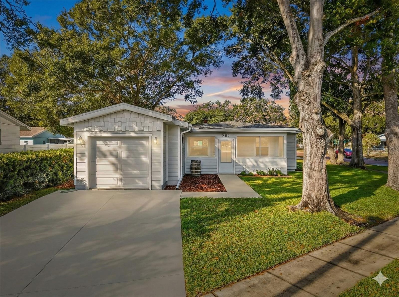 Details for 701 2nd Street Se, LARGO, FL 33771