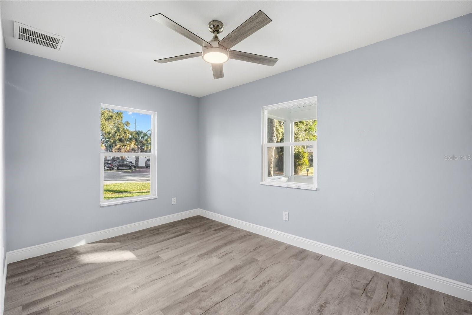 Image 14 of 22 For 701 2nd Street Se