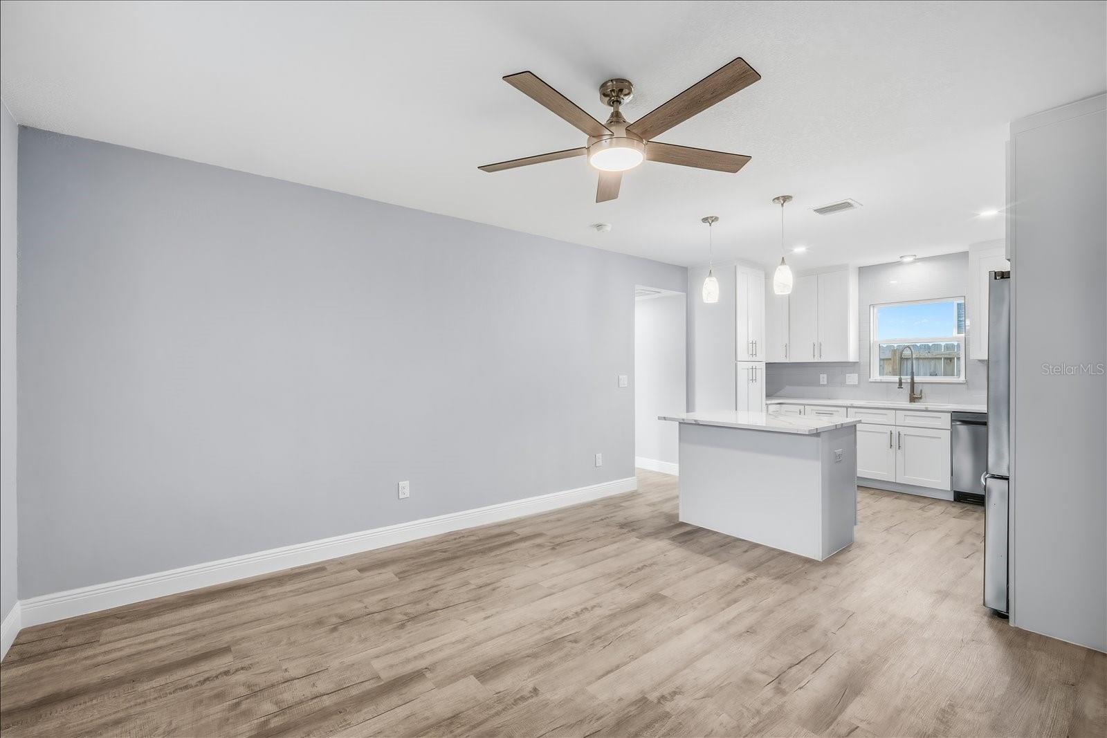 Image 5 of 22 For 701 2nd Street Se