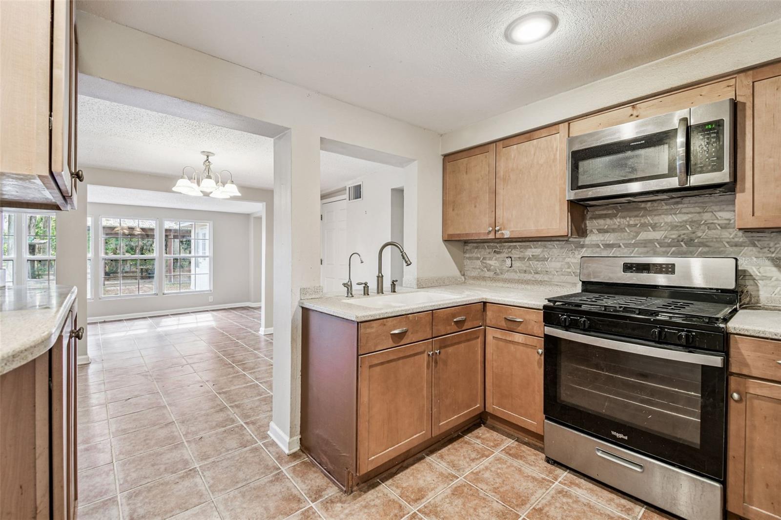 Image 4 of 30 For 6150 Drexel Road