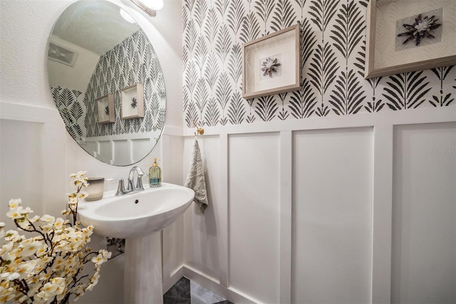 Image 19 of 32 For 11836 13th Way N