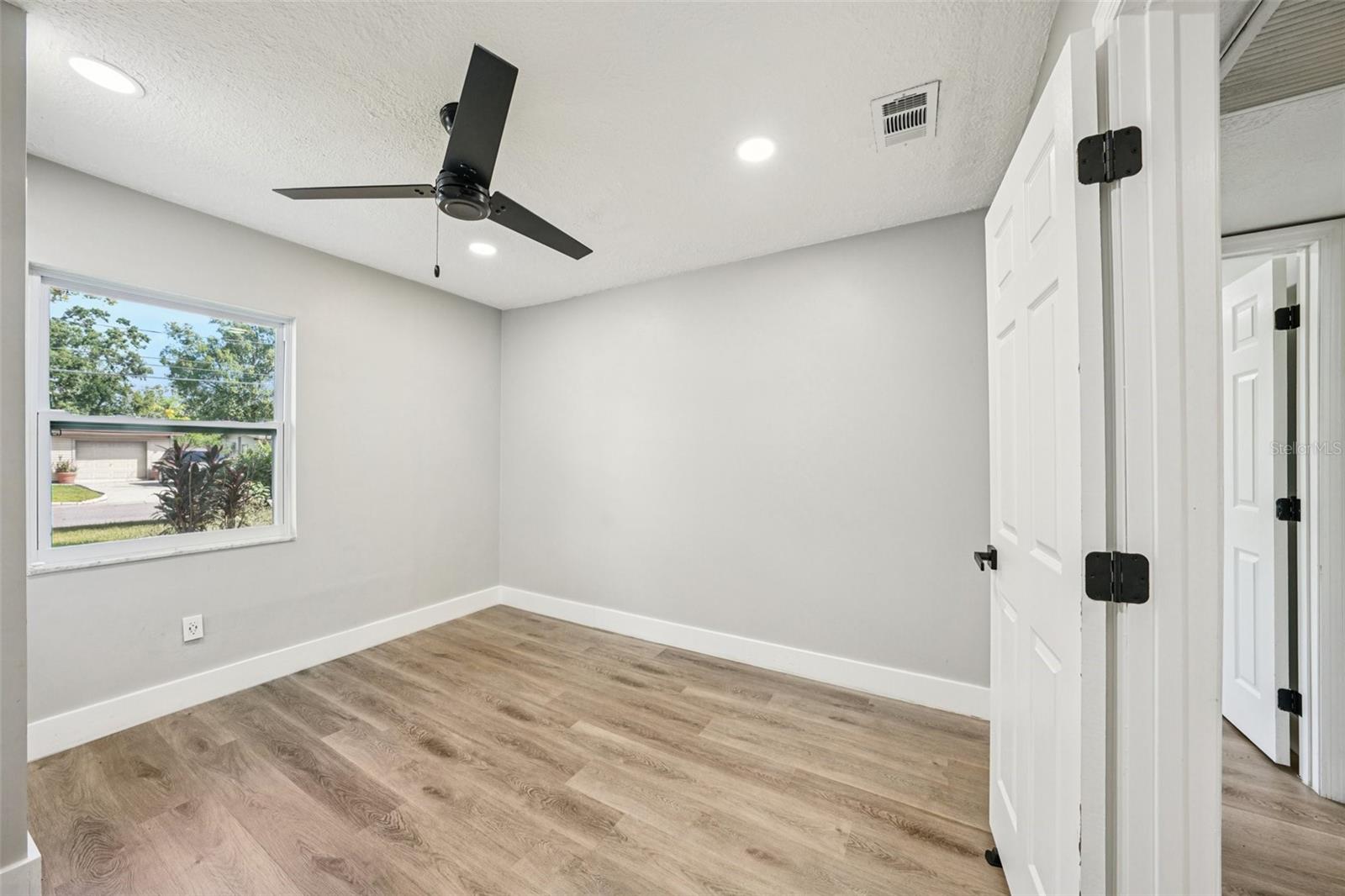 Image 23 of 68 For 1706 Jean. Street