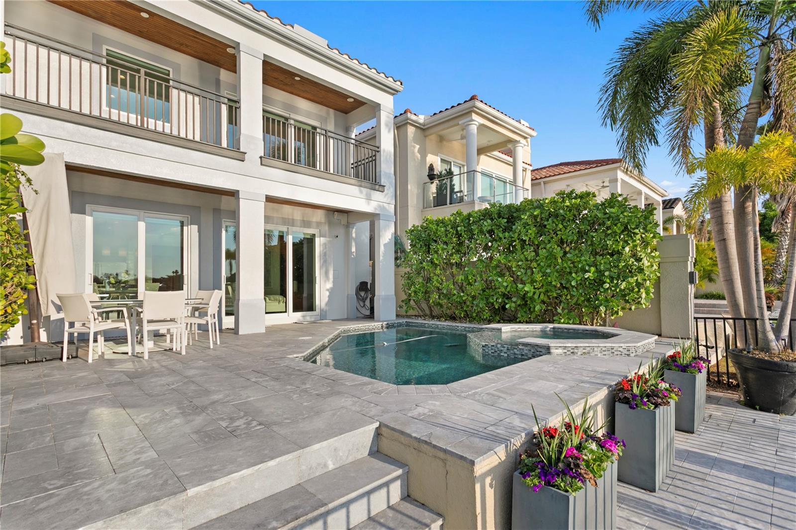 Image 10 of 91 For 1037 Royal Pass Road