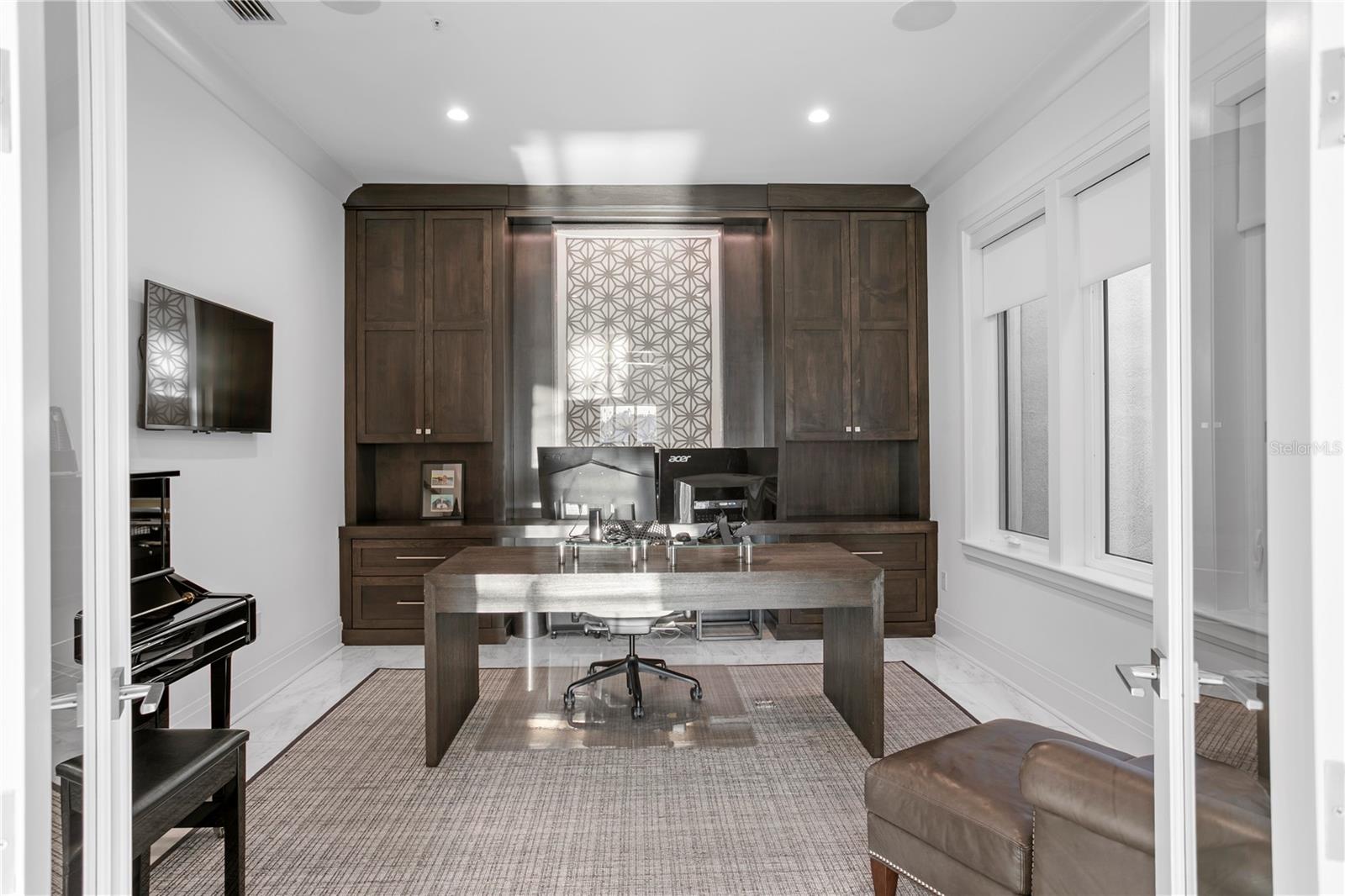 Image 36 of 91 For 1037 Royal Pass Road