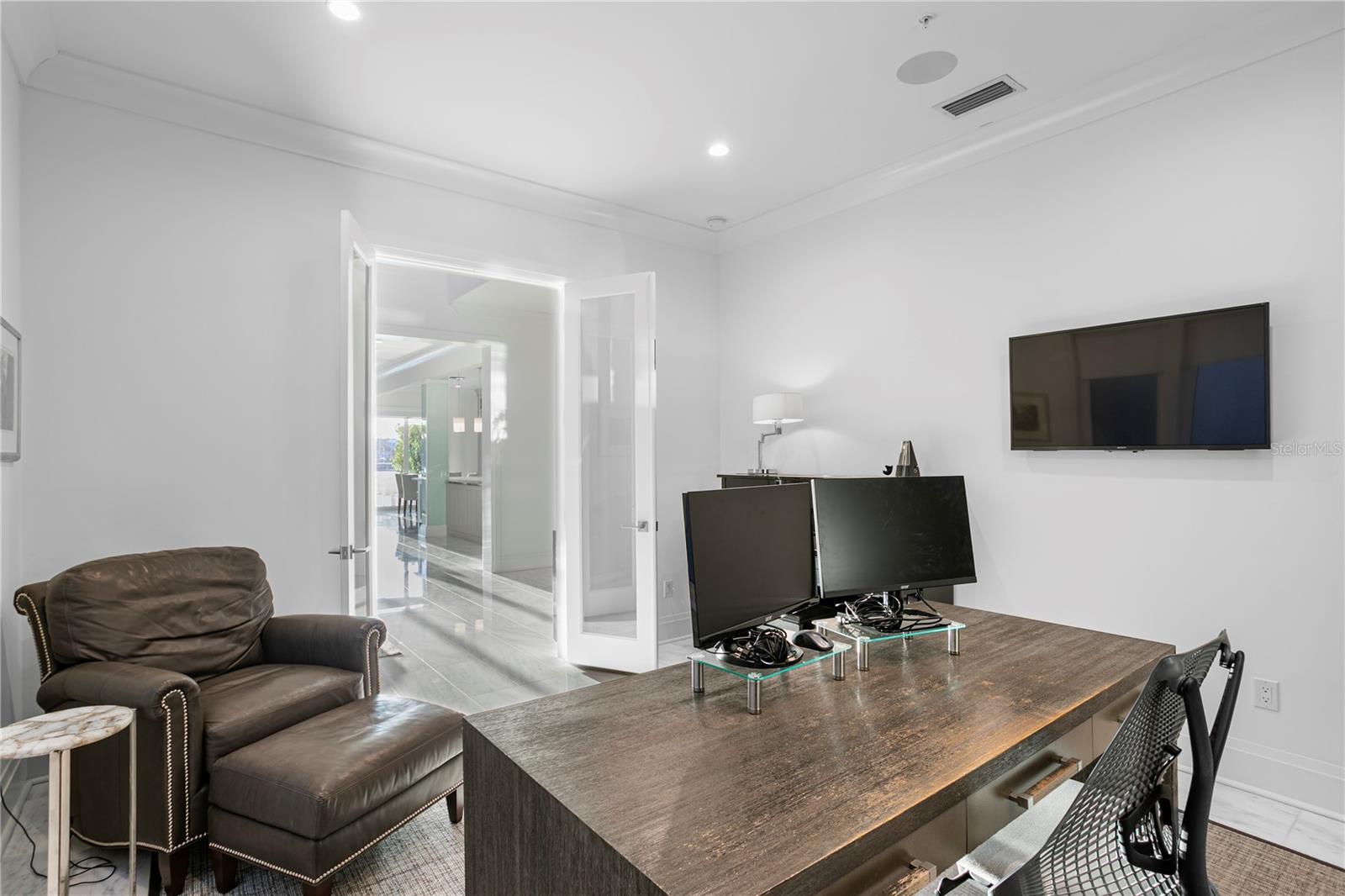 Image 38 of 91 For 1037 Royal Pass Road