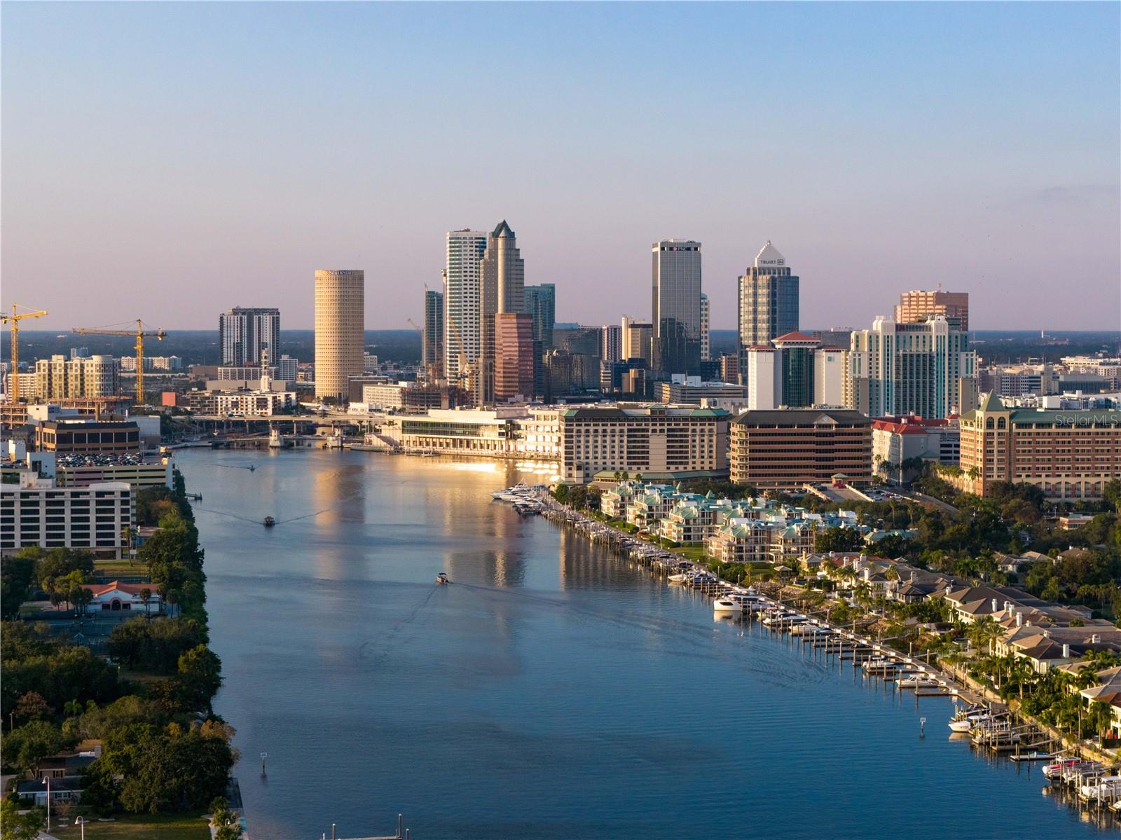 Image 4 of 91 For 1037 Royal Pass Road