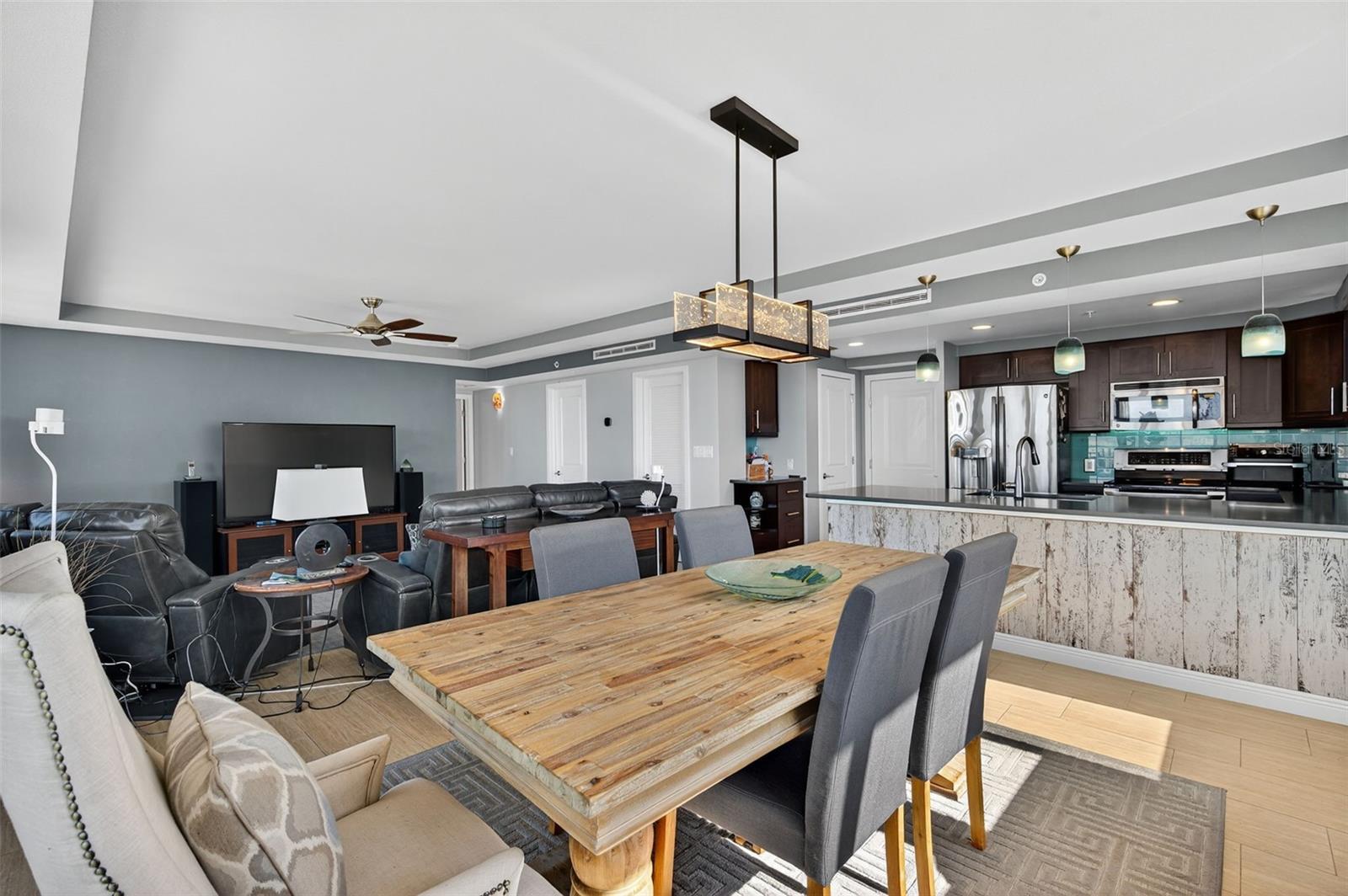 Image 13 of 92 For 223 Island Way 6d