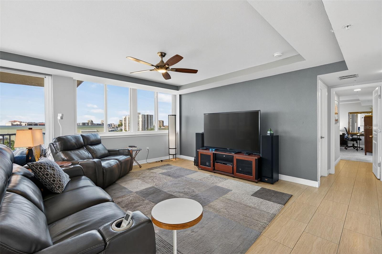 Image 16 of 92 For 223 Island Way 6d