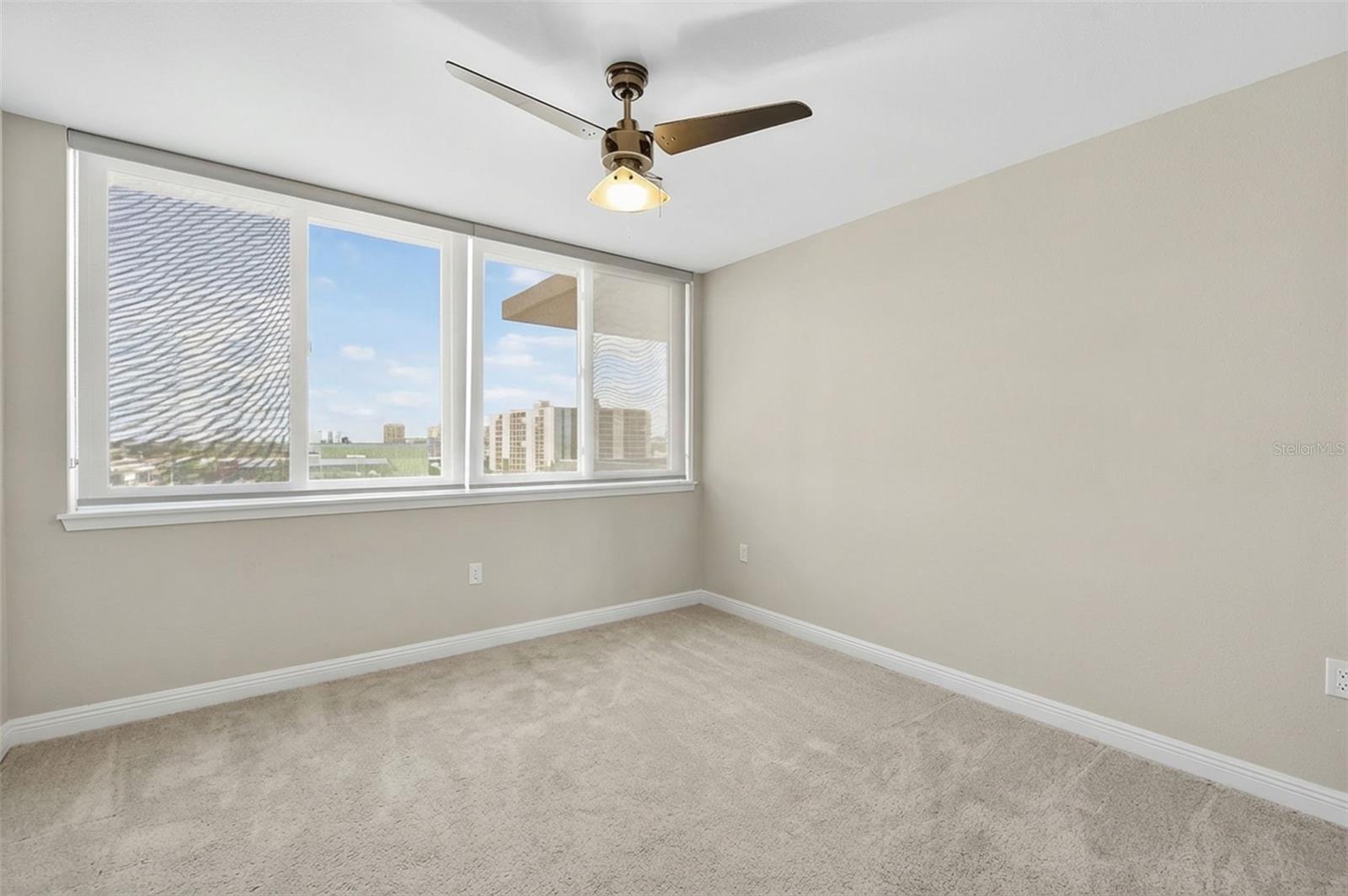 Image 34 of 92 For 223 Island Way 6d