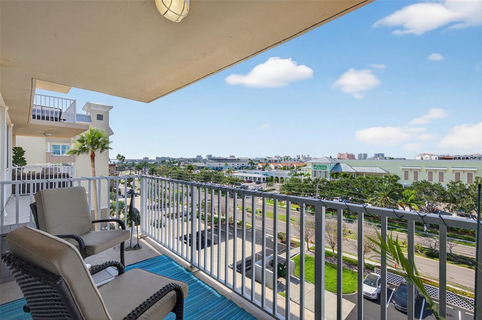 Image 35 of 92 For 223 Island Way 6d