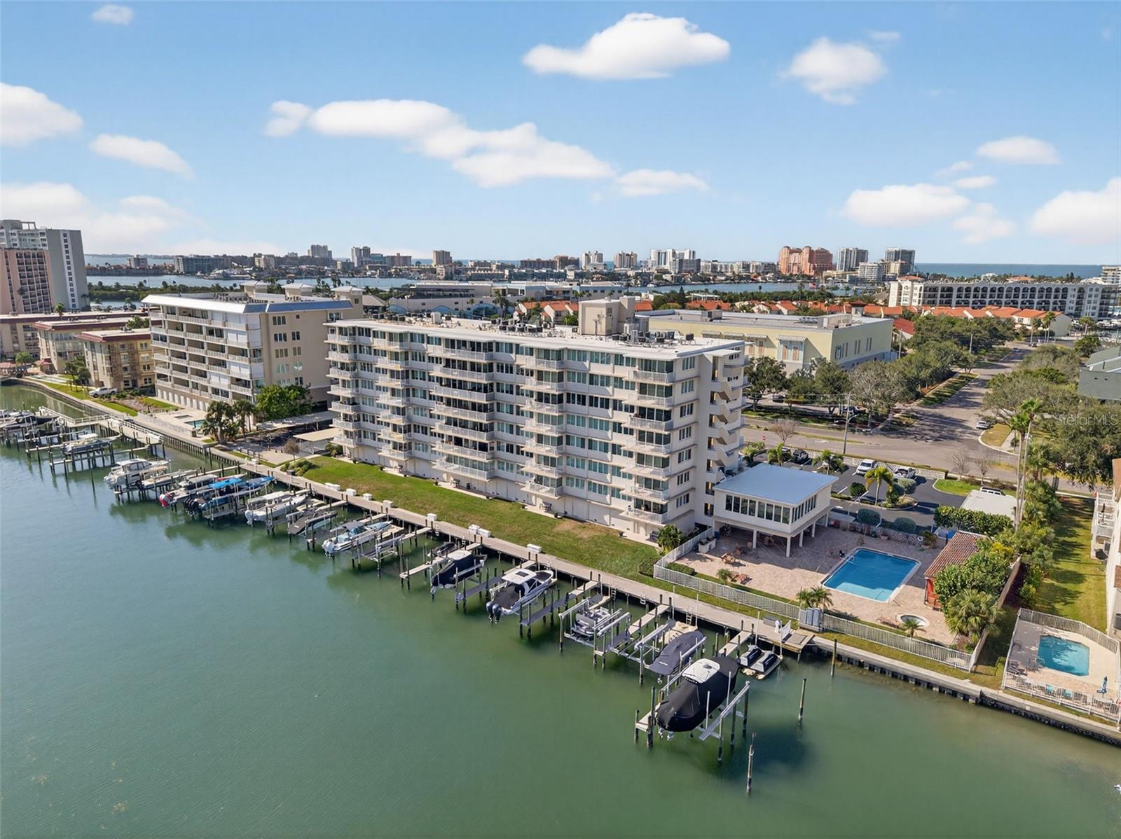 Image 64 of 92 For 223 Island Way 6d