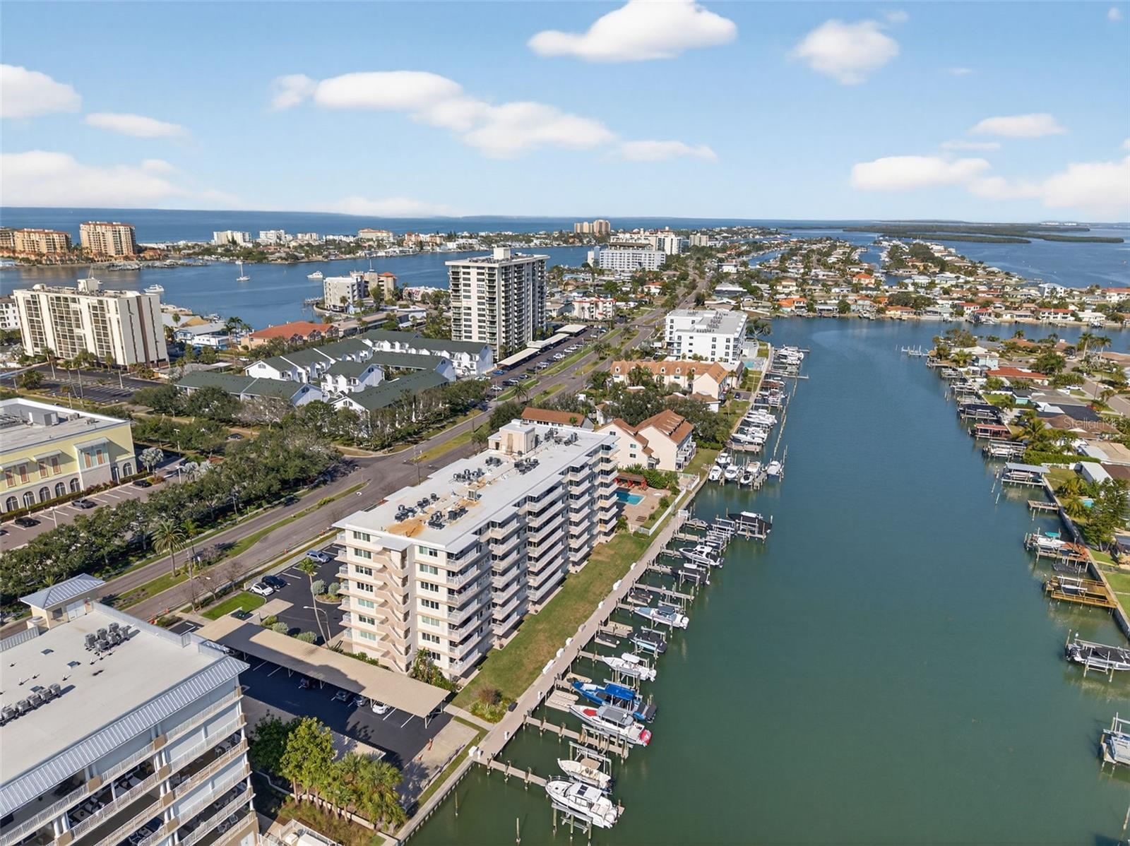 Image 80 of 92 For 223 Island Way 6d