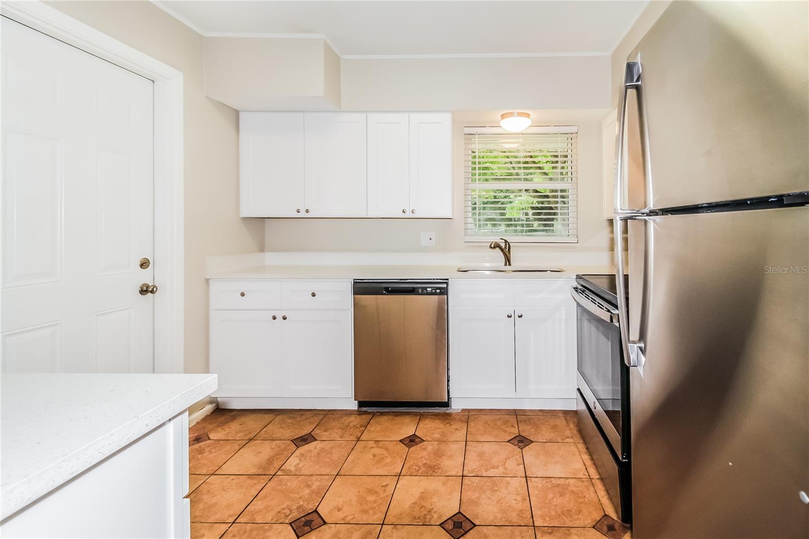 Image 4 of 16 For 1301 Leeway Avenue