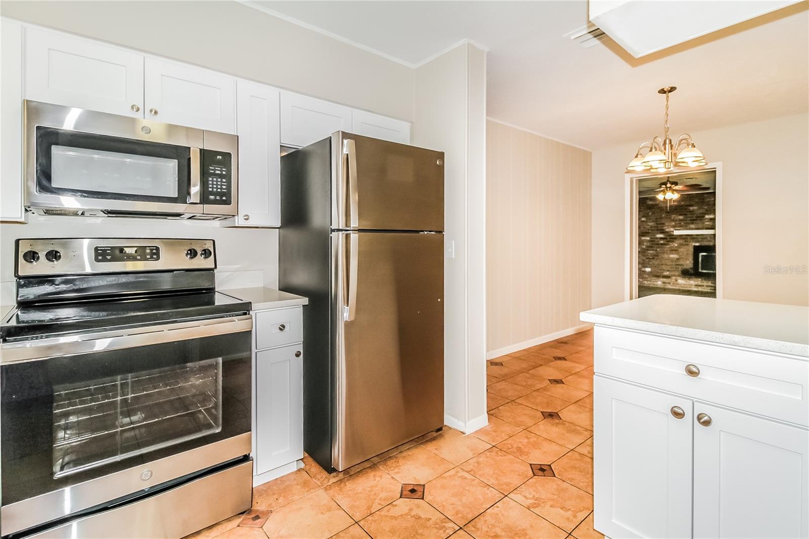 Image 5 of 16 For 1301 Leeway Avenue