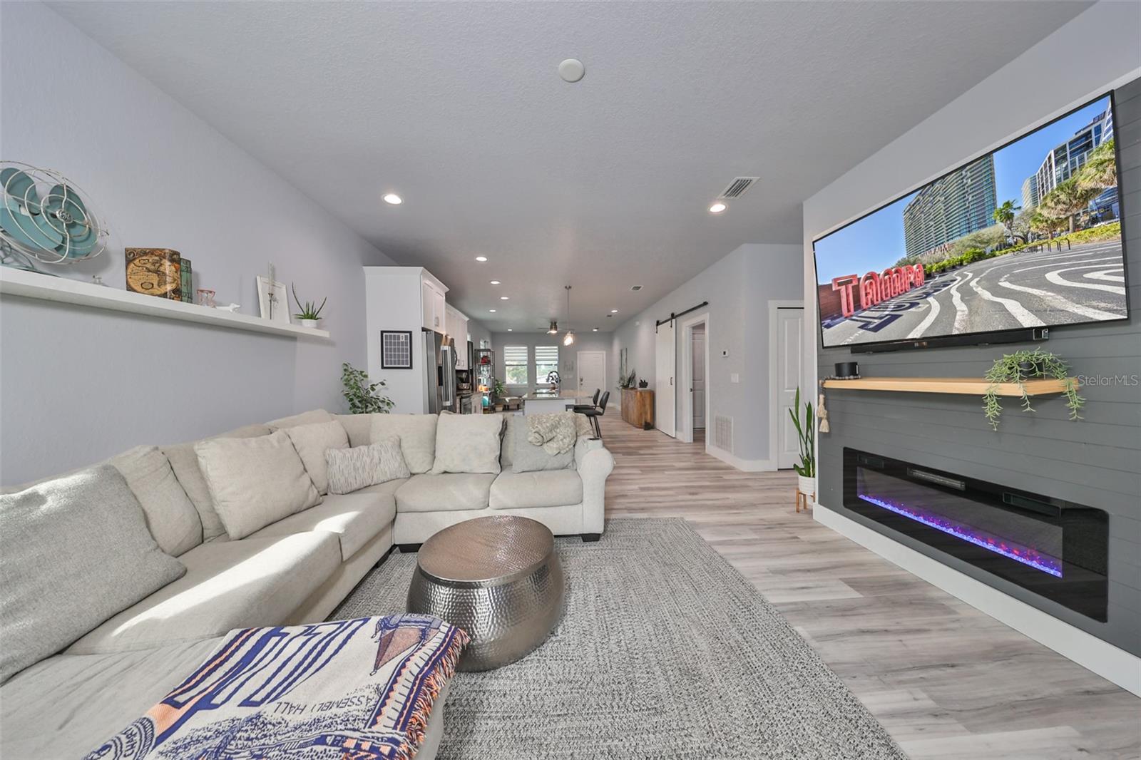 Image 14 of 32 For 1819 Eskimo Avenue