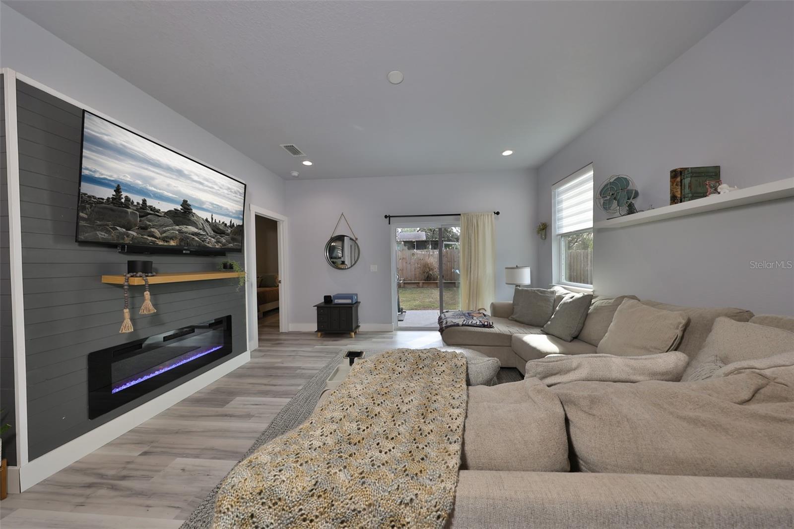 Image 15 of 32 For 1819 Eskimo Avenue