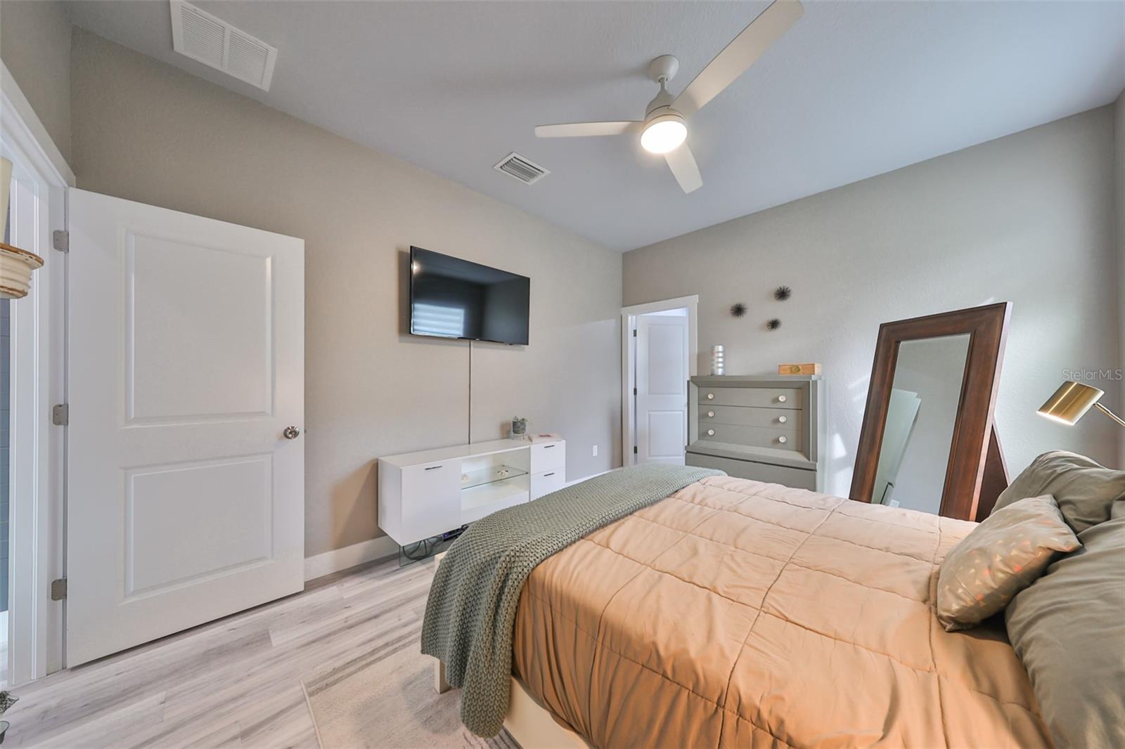 Image 18 of 32 For 1819 Eskimo Avenue