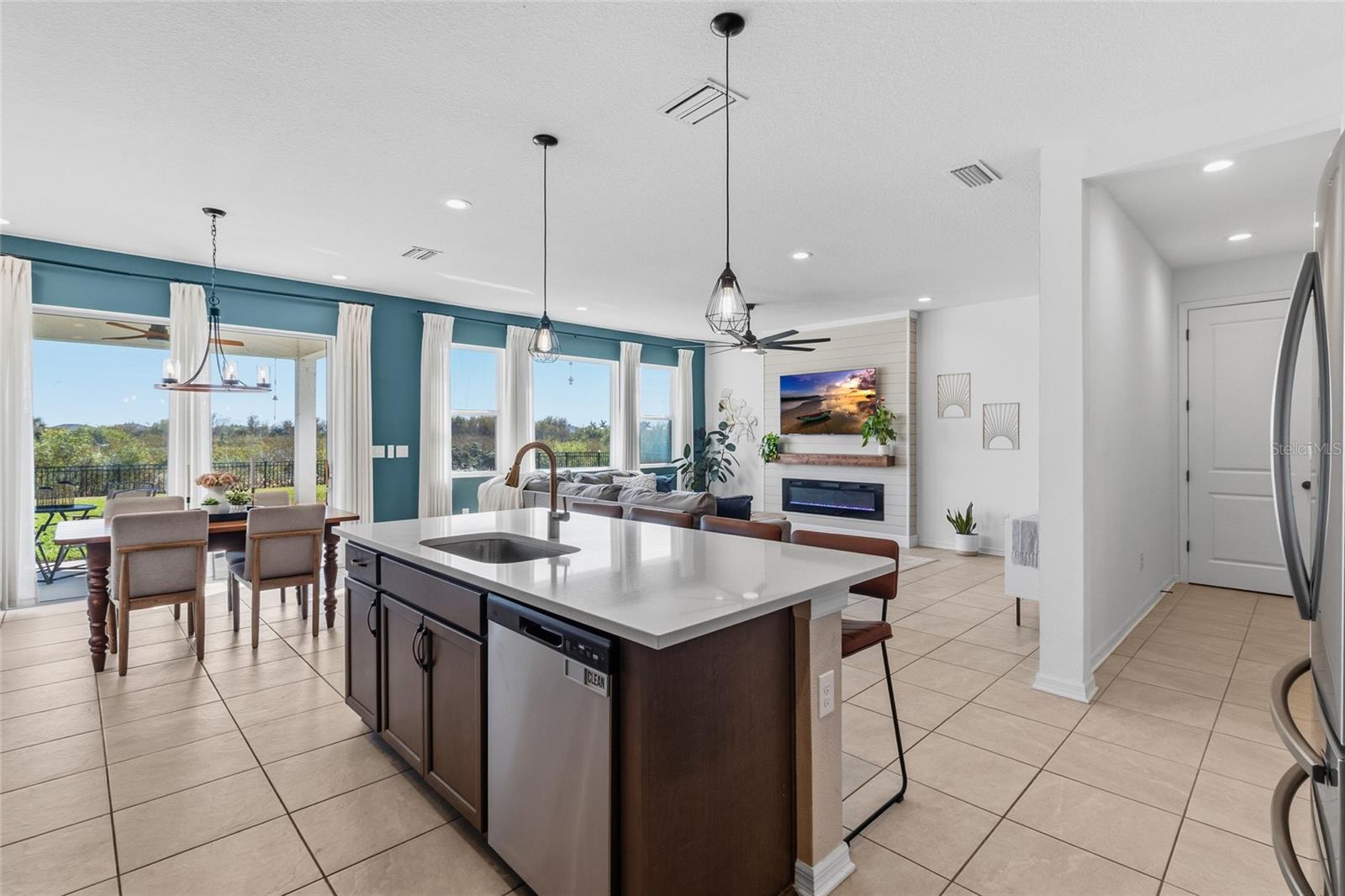 Image 11 of 67 For 11124 Moonsail Drive