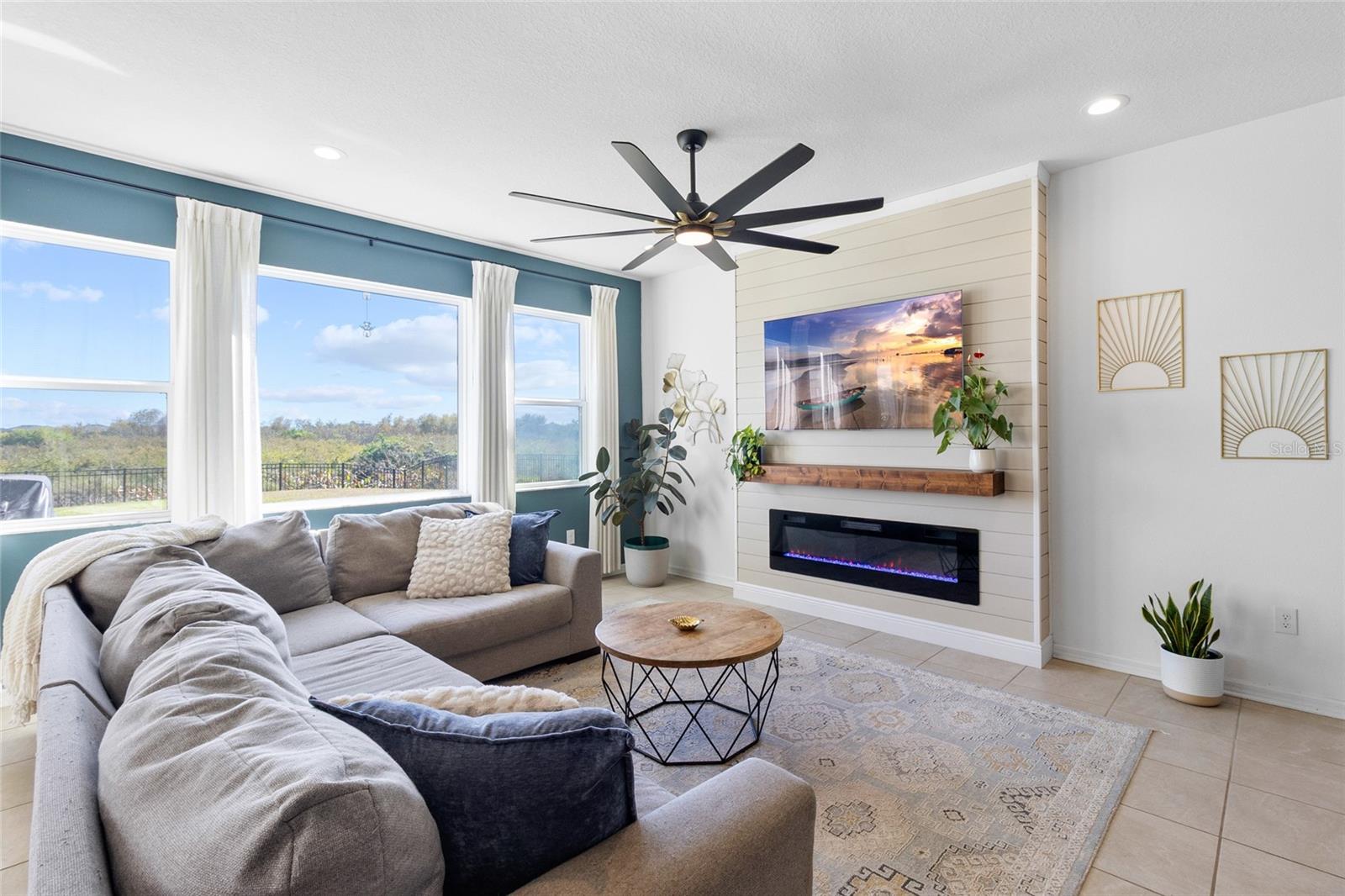 Image 14 of 67 For 11124 Moonsail Drive