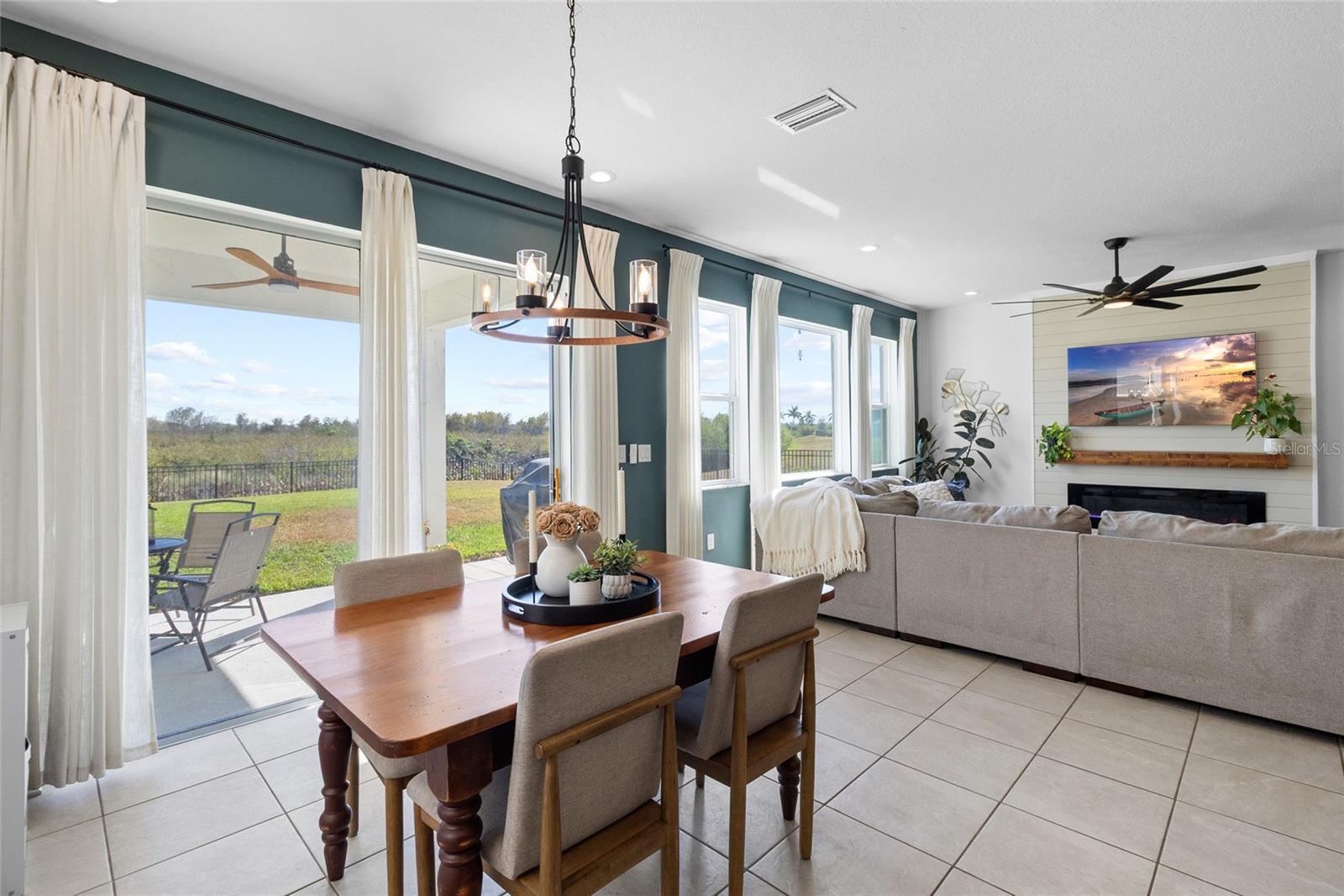 Image 18 of 67 For 11124 Moonsail Drive