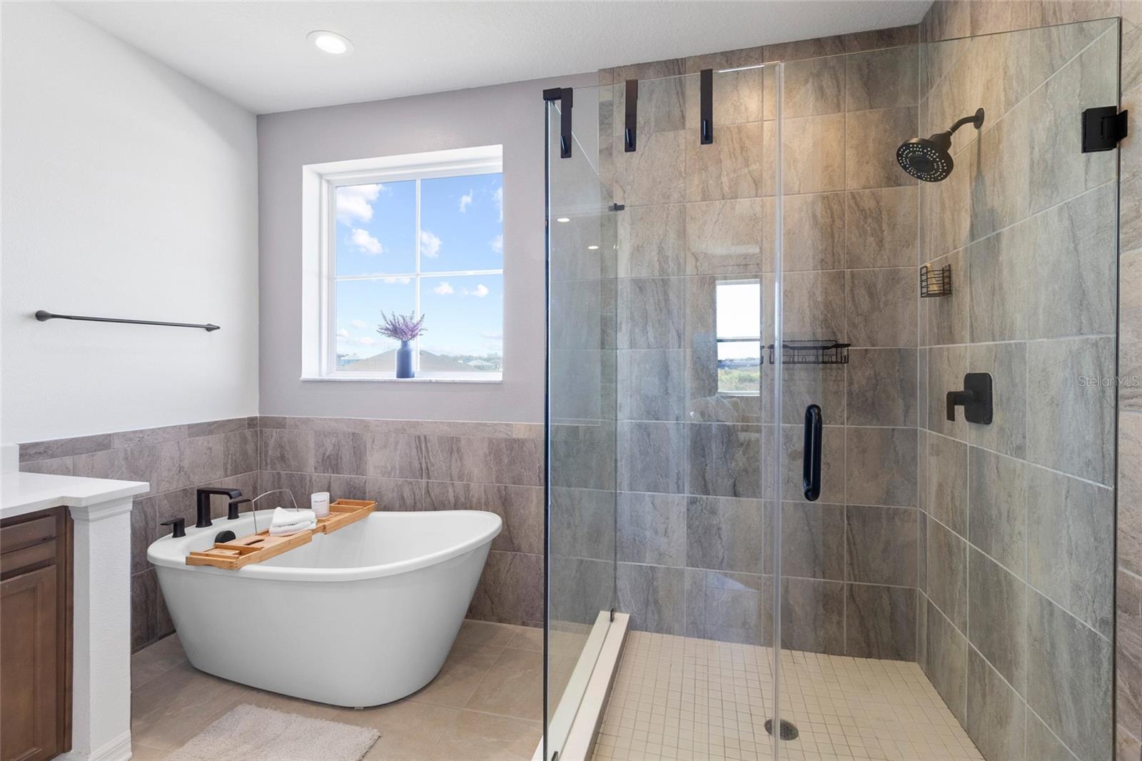 Image 25 of 67 For 11124 Moonsail Drive