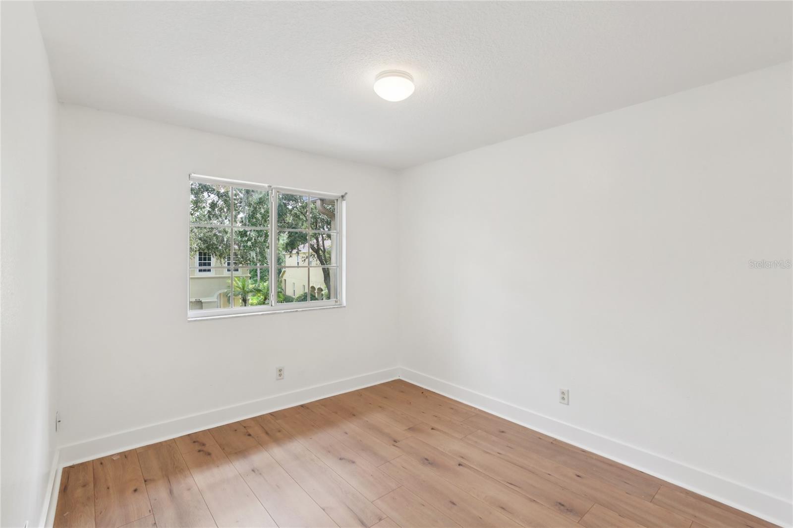 Image 14 of 41 For 9225 Stone River Place