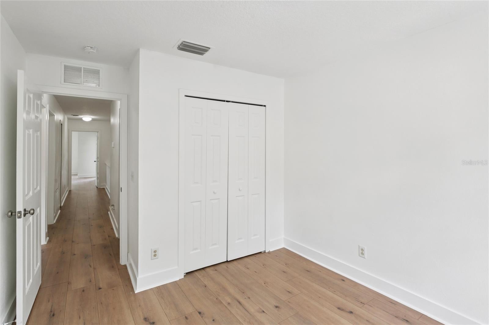 Image 18 of 41 For 9225 Stone River Place